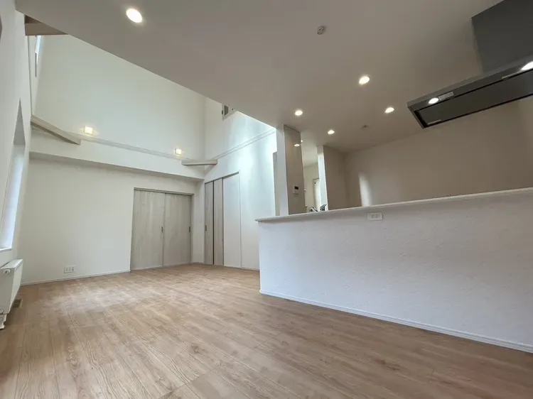 【1号棟】LDK(18.37J)