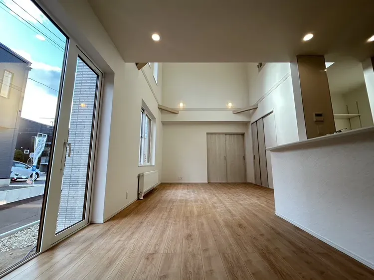 【1号棟】LDK(18.37J)