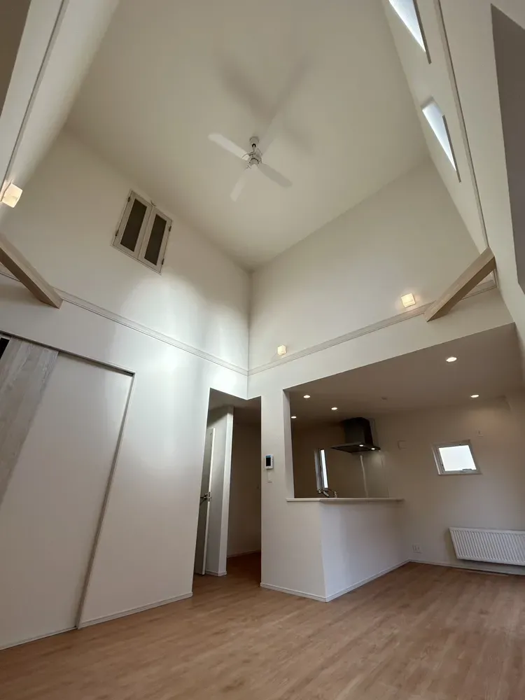 【1号棟】LDK(18.37J)