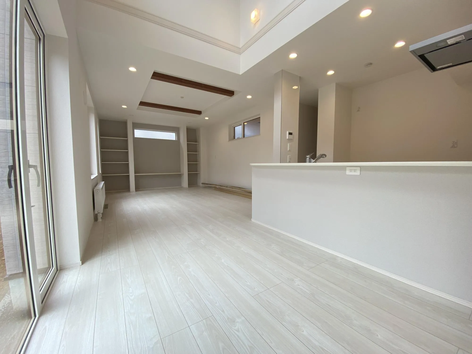 【2号棟】LDK(20.0J)