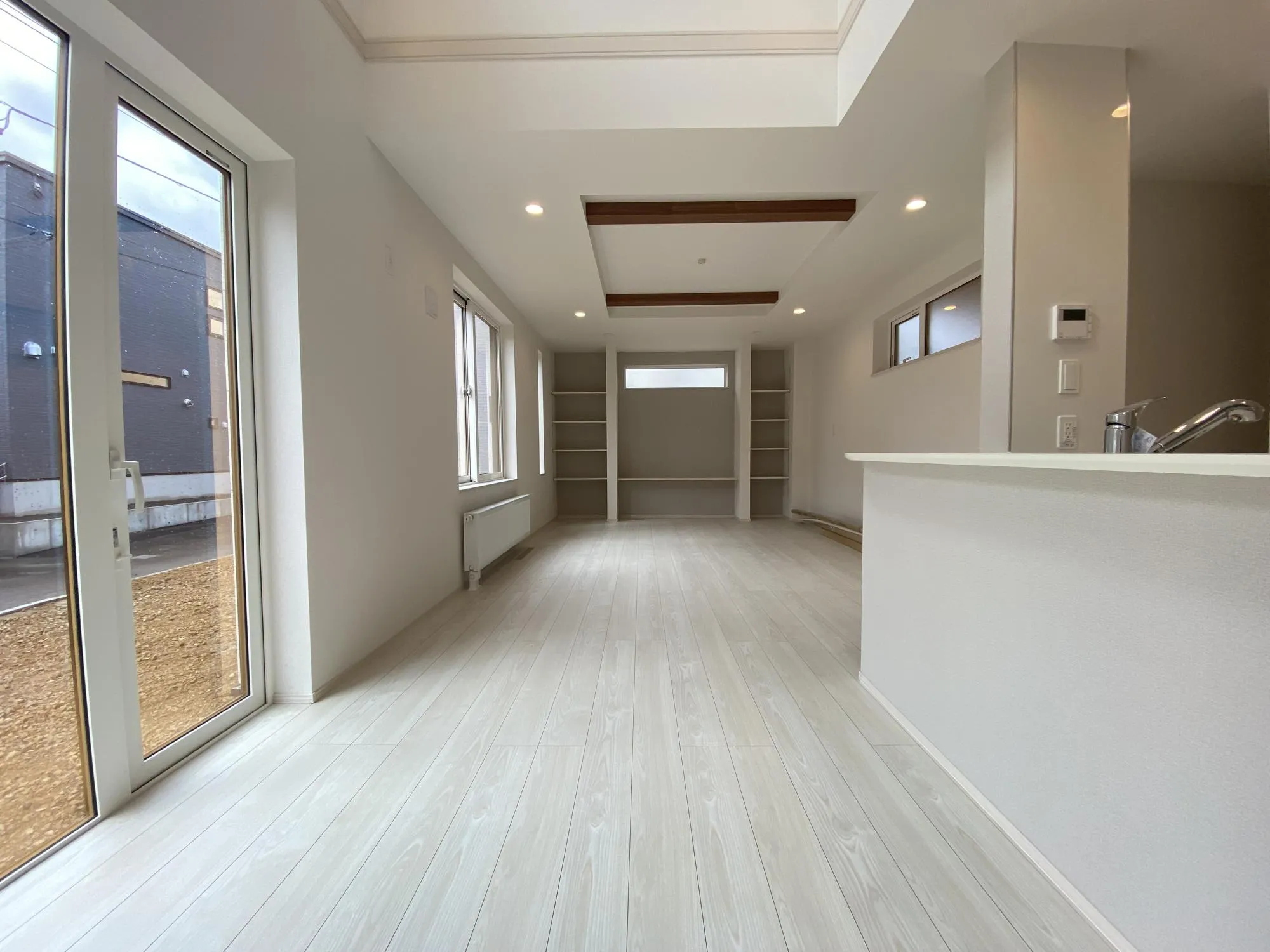 【2号棟】LDK(20.0J)