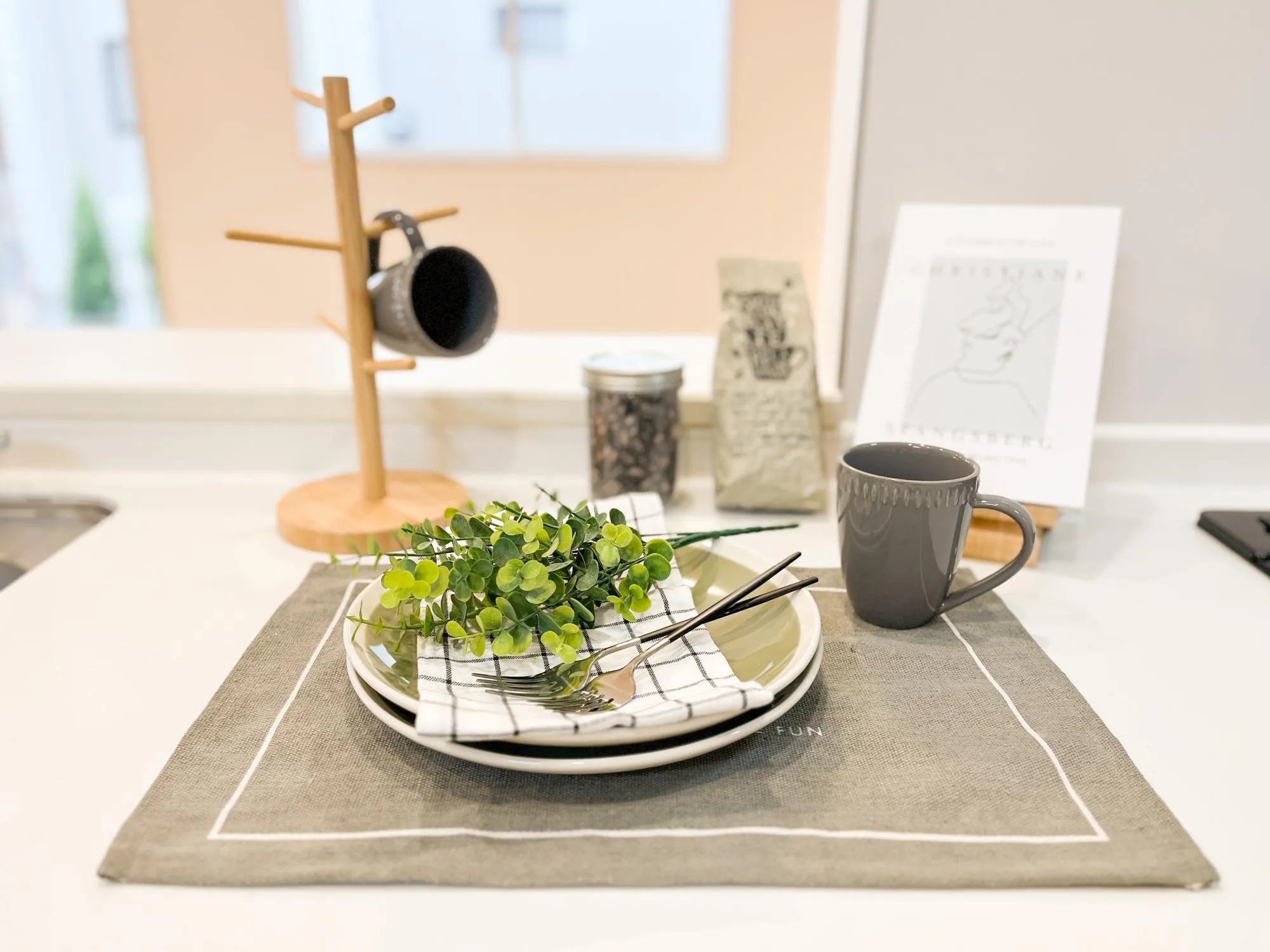 【1号棟 1階 キッチン】