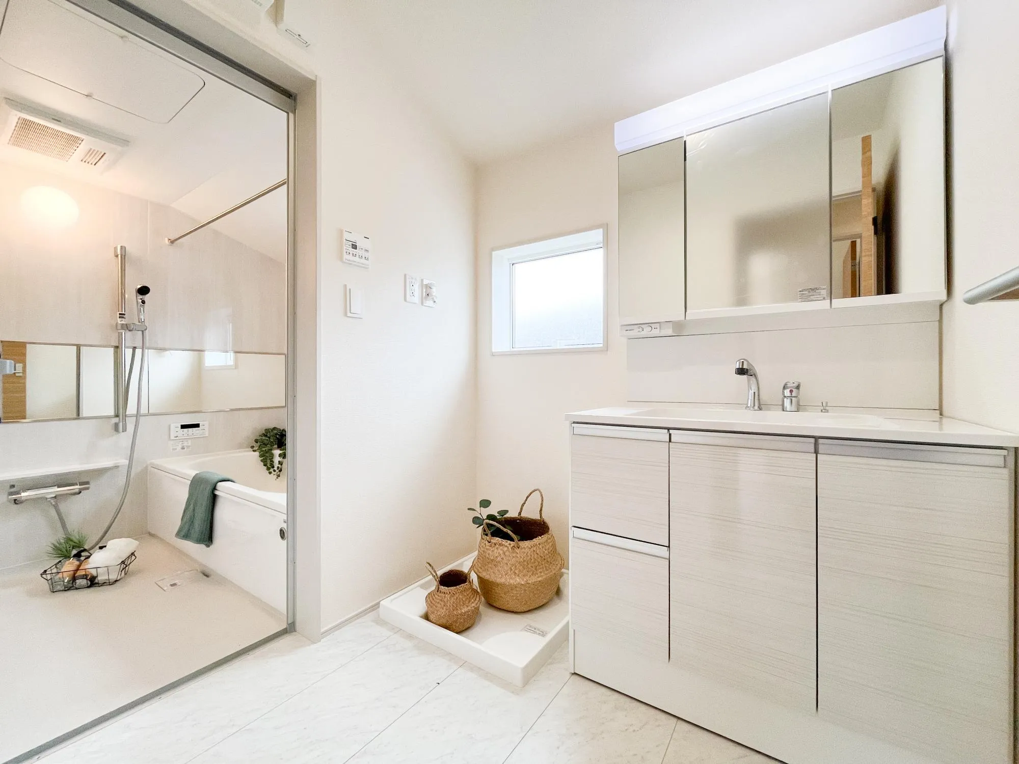 【1号棟 2階 洗面所】