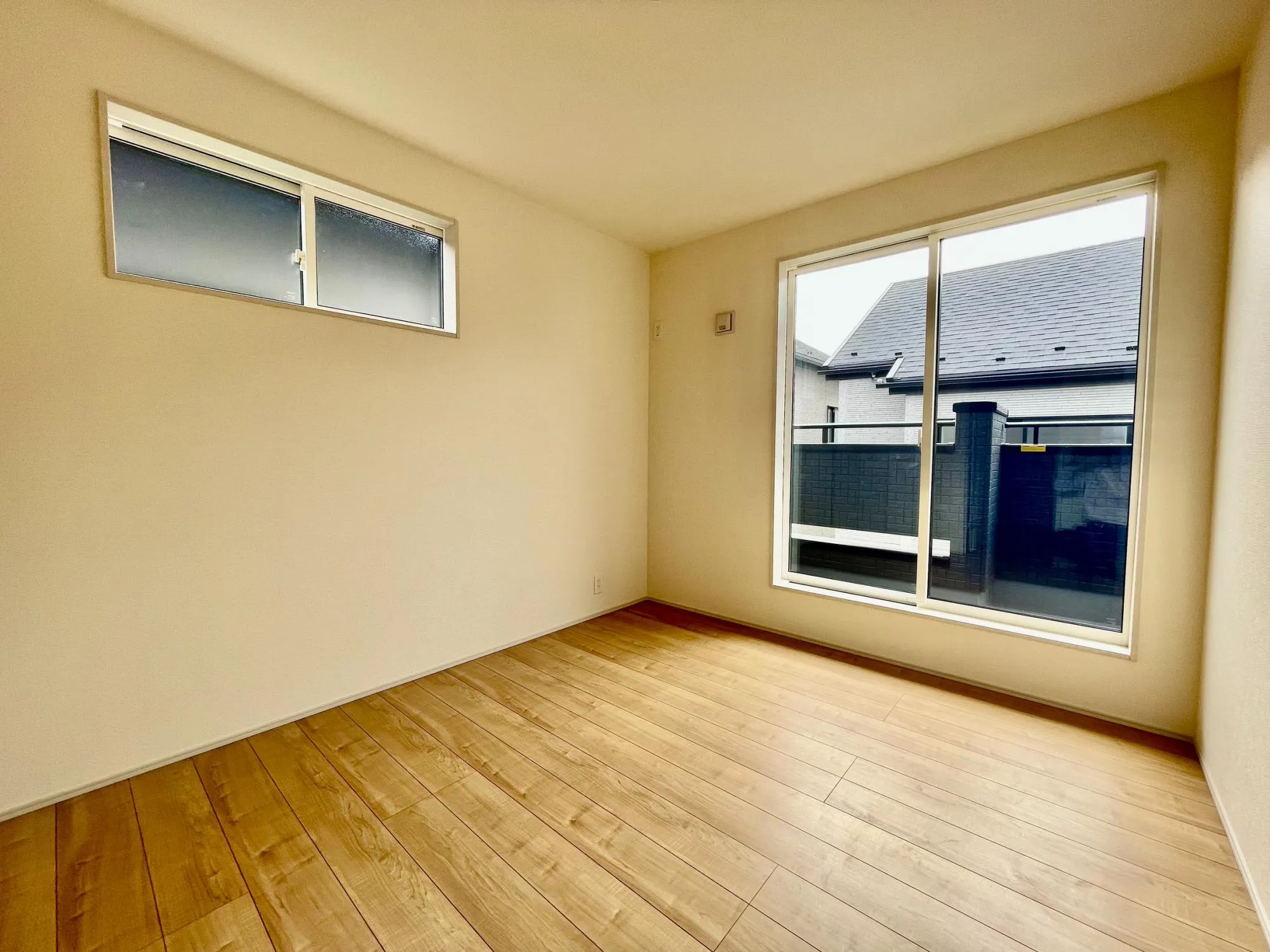 【2号棟 2階 洋室(5.25帖)】