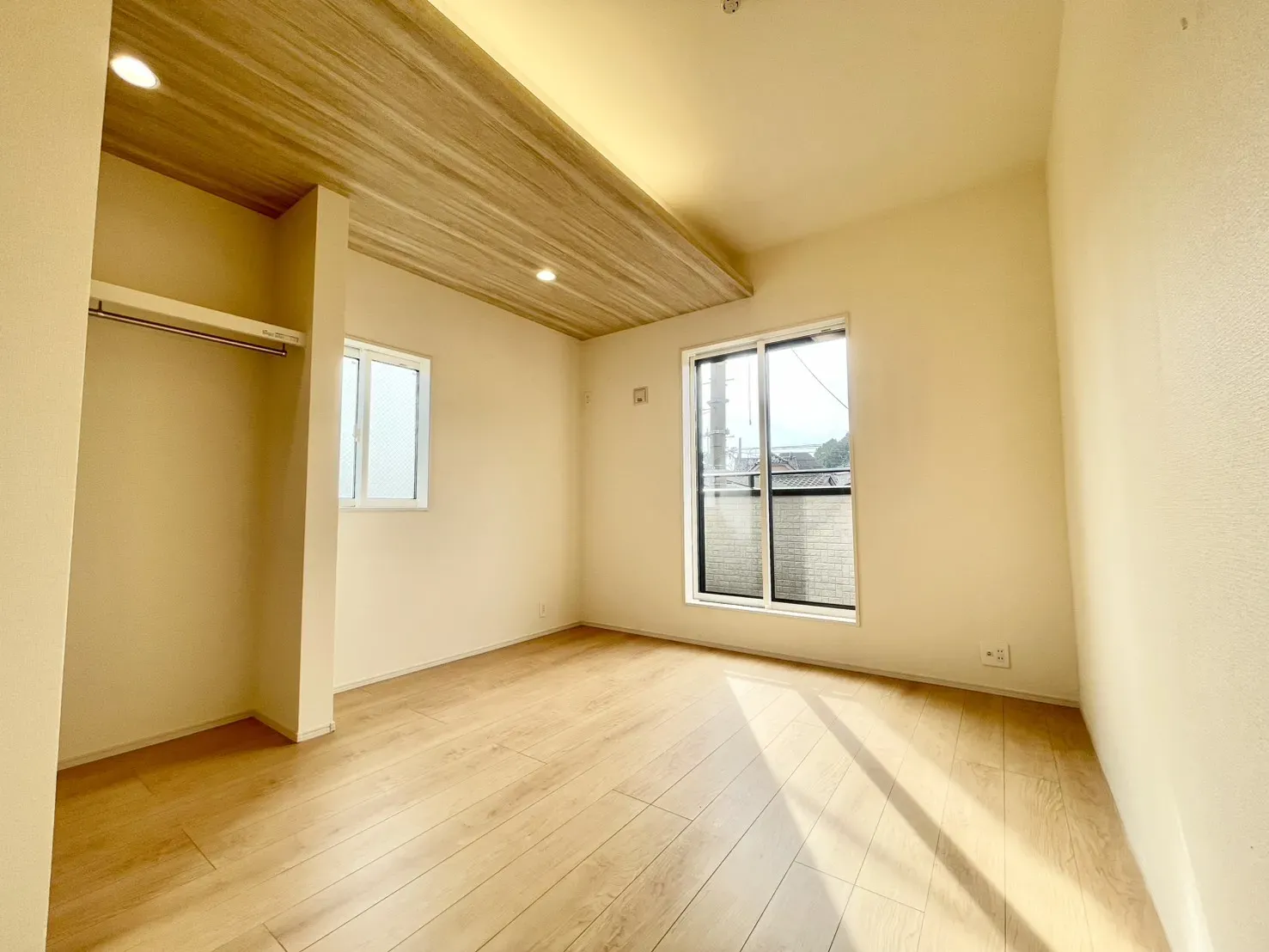 【洋室:6.12帖】