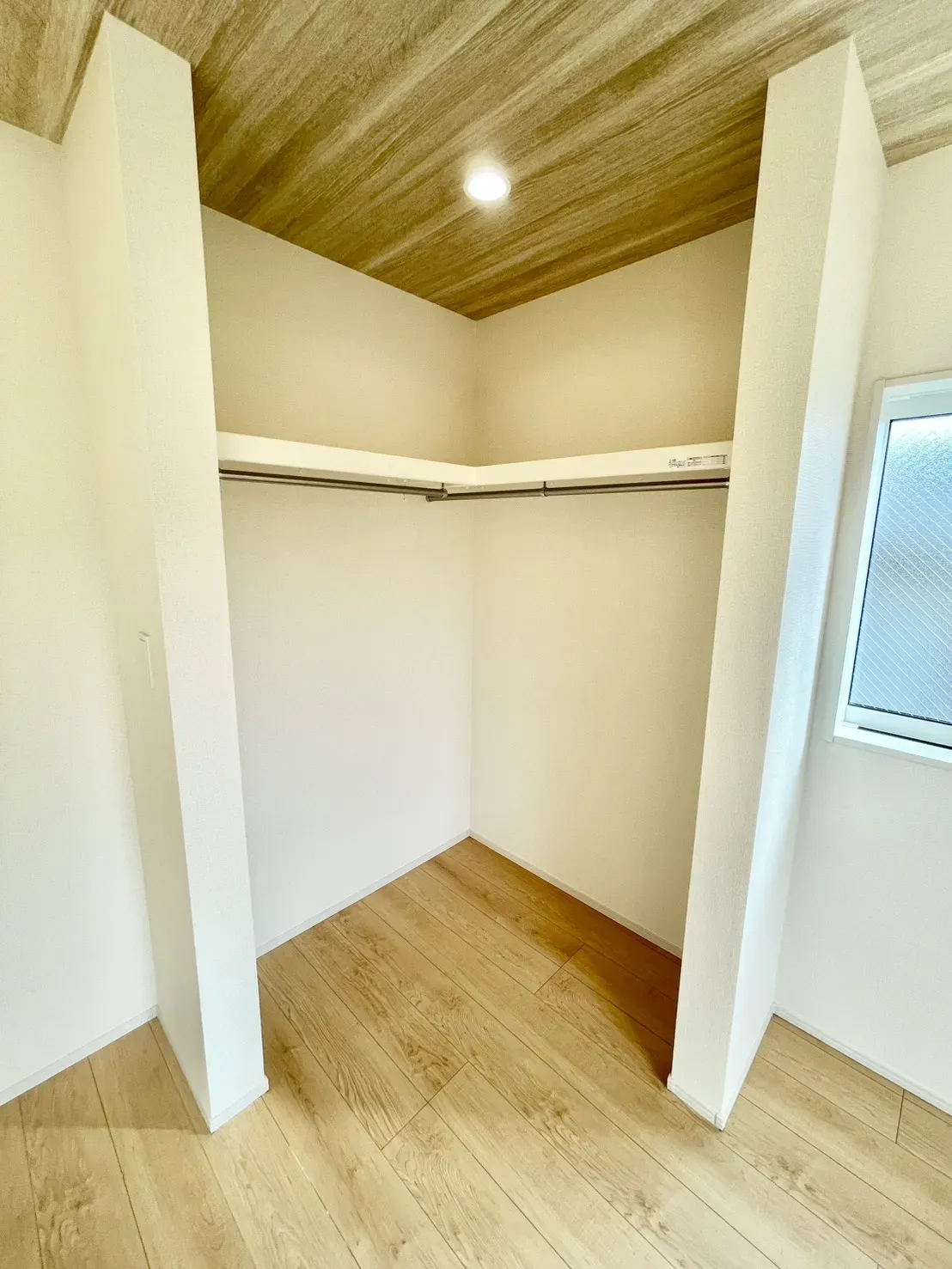 【オープンクローゼット】