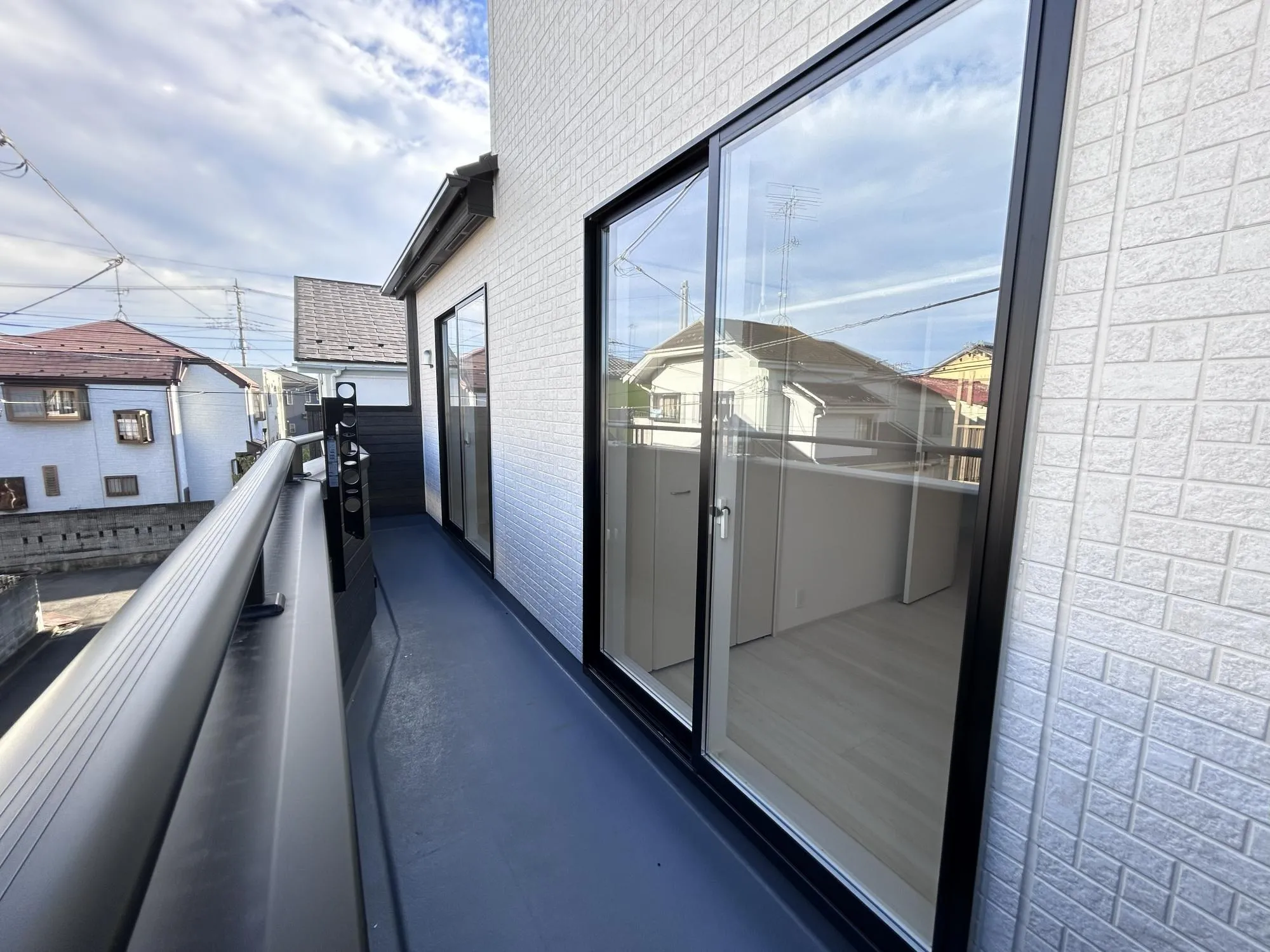 【バルコニー】