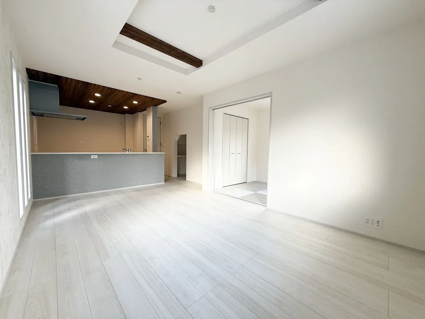 【②号棟LDK16.5帖+和室5.0帖】
