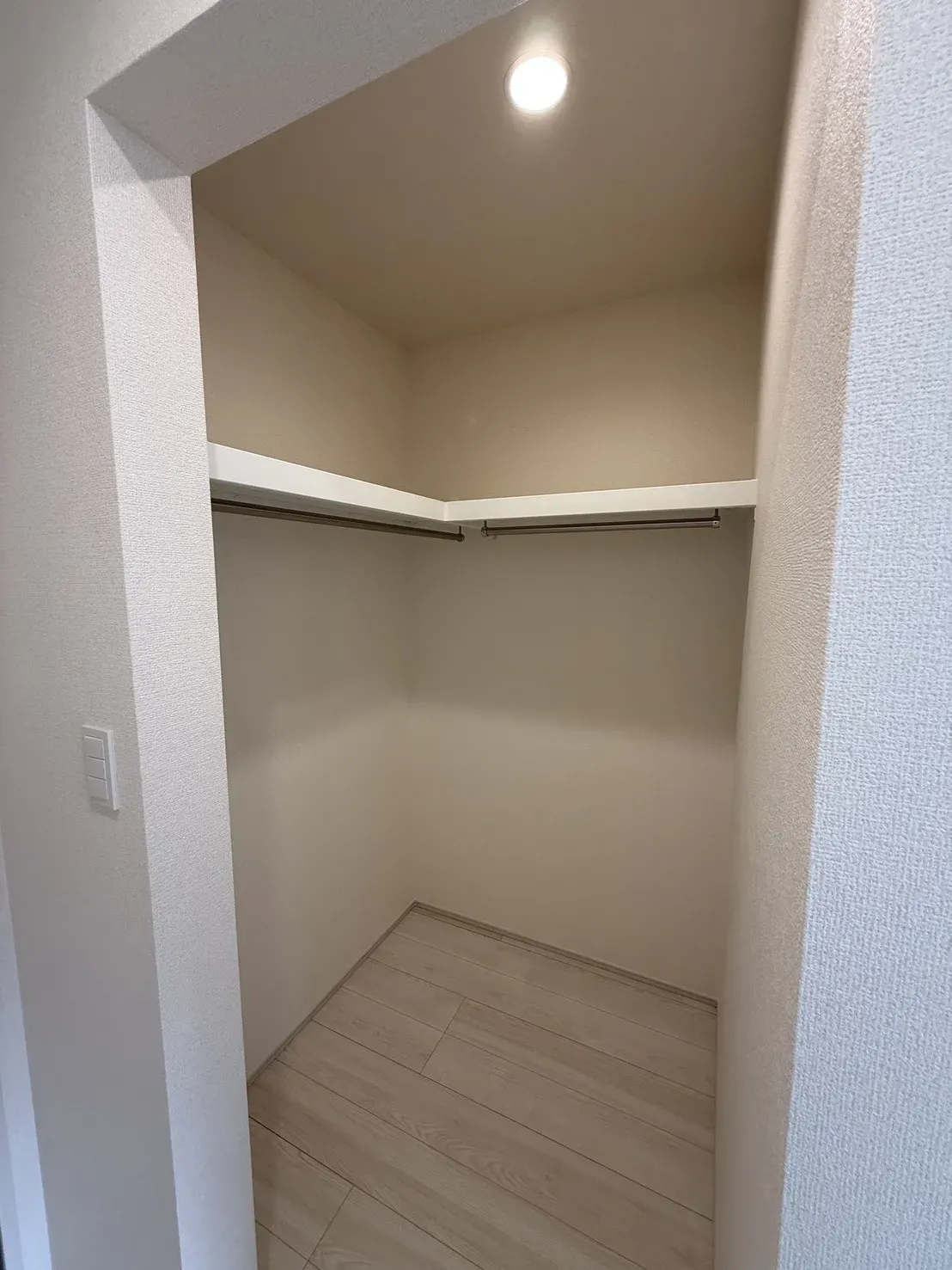 【ウォークインクローゼット】
