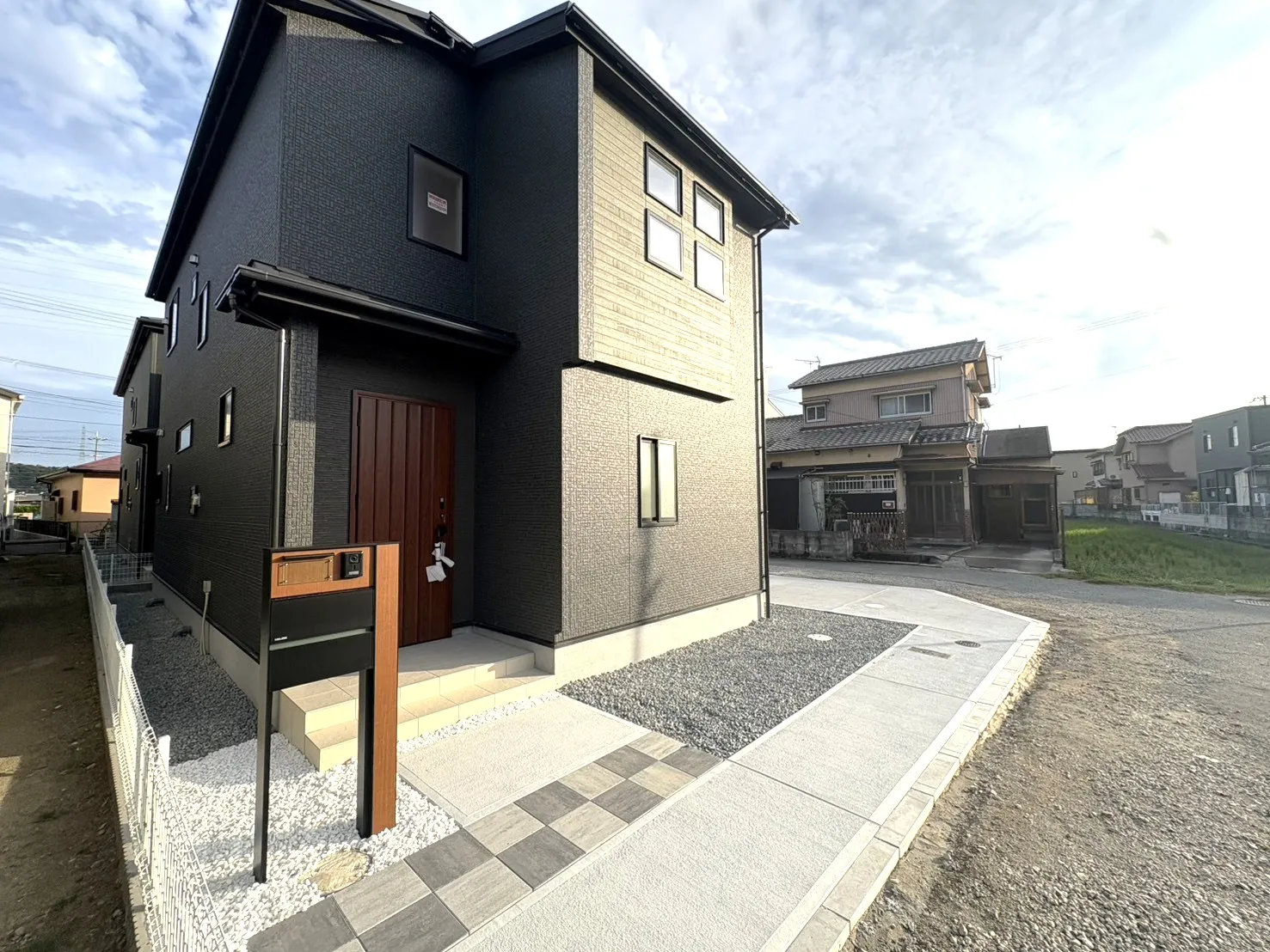 ☆1号棟　建物外観☆