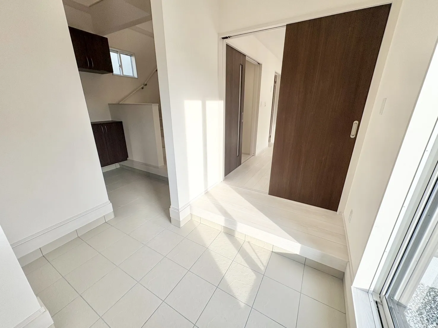 ☆1号棟　マルチエントランス☆