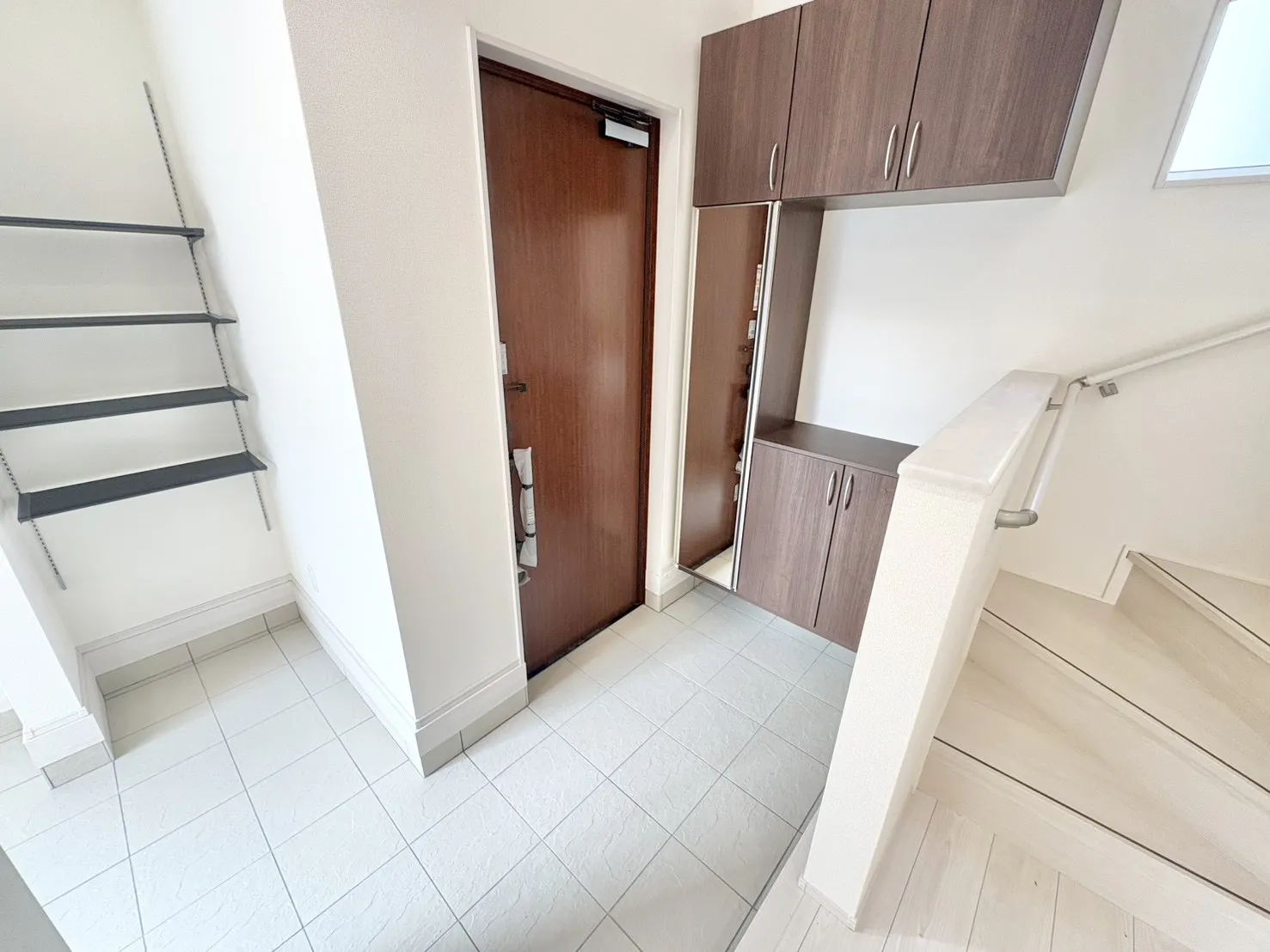 ☆1号棟　玄関☆