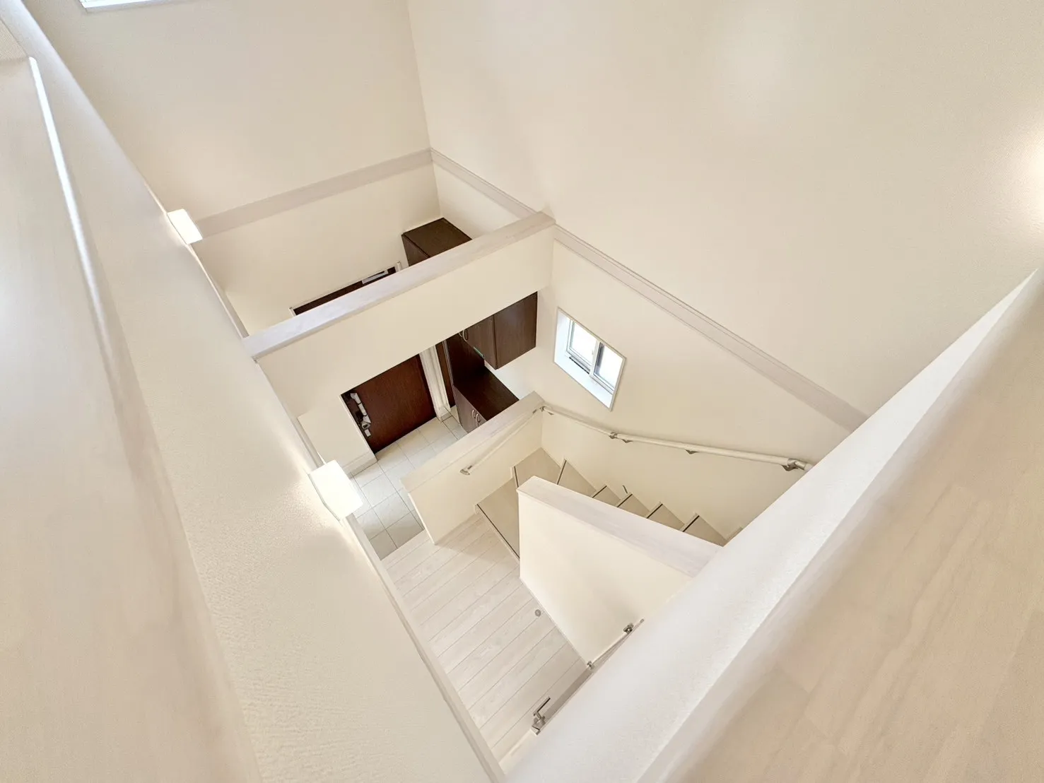 ☆1号棟　玄関吹抜☆