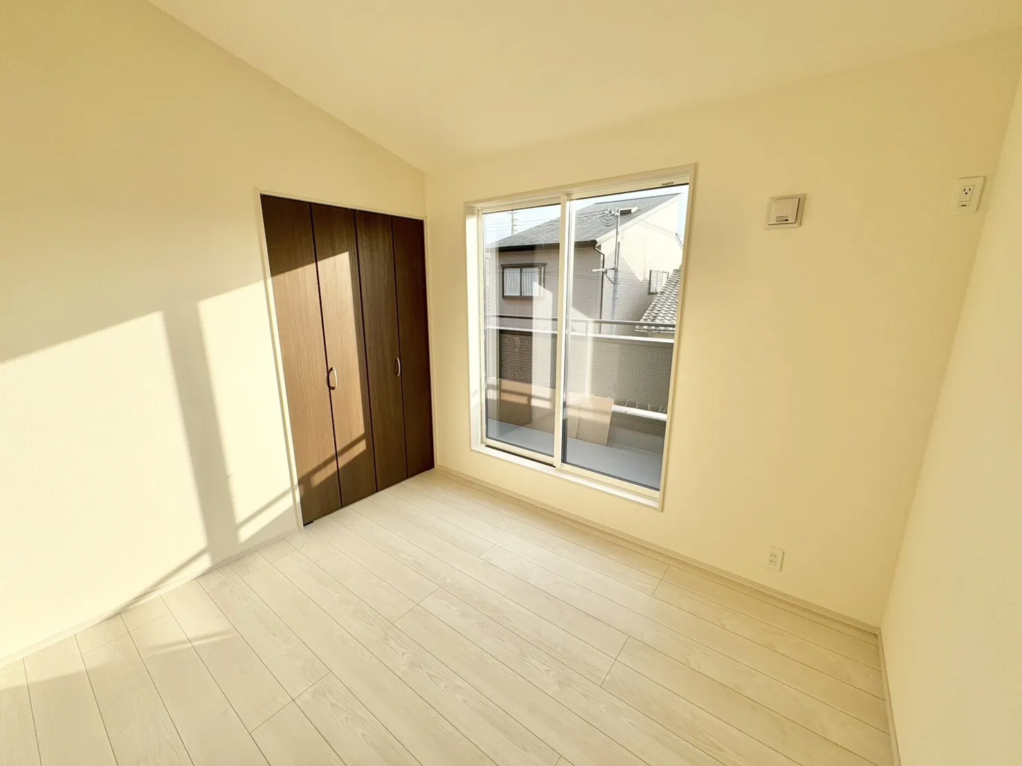 ☆1号棟　5.01畳洋室☆