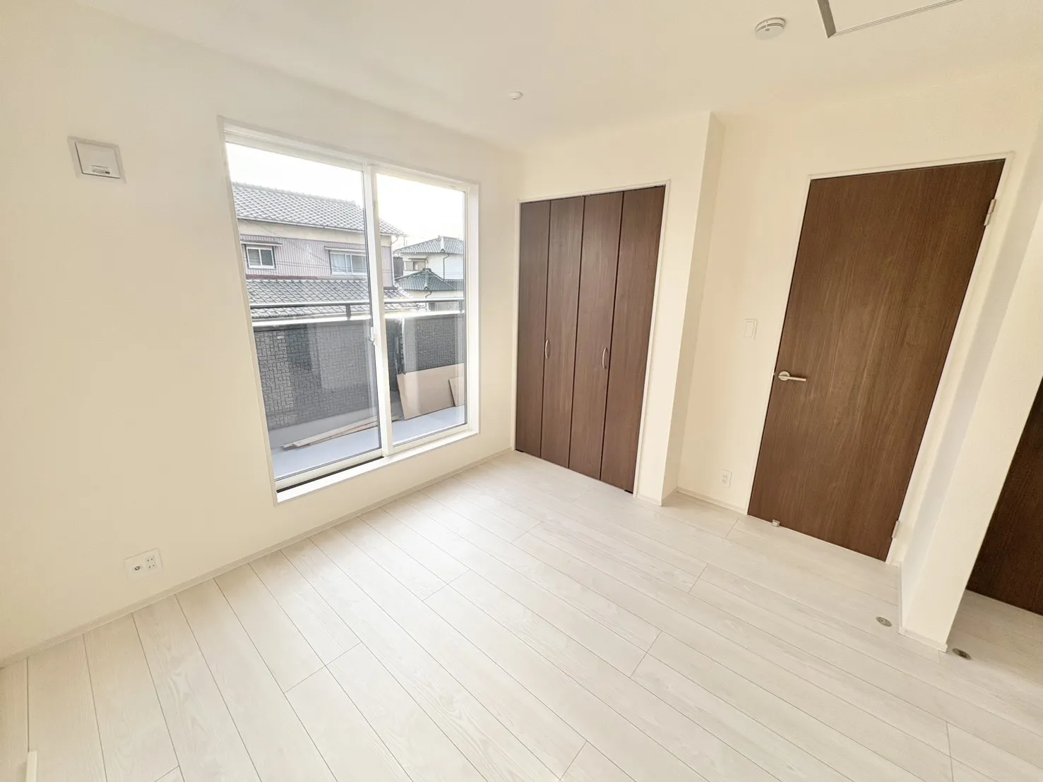 ☆1号棟　5.25畳洋室☆