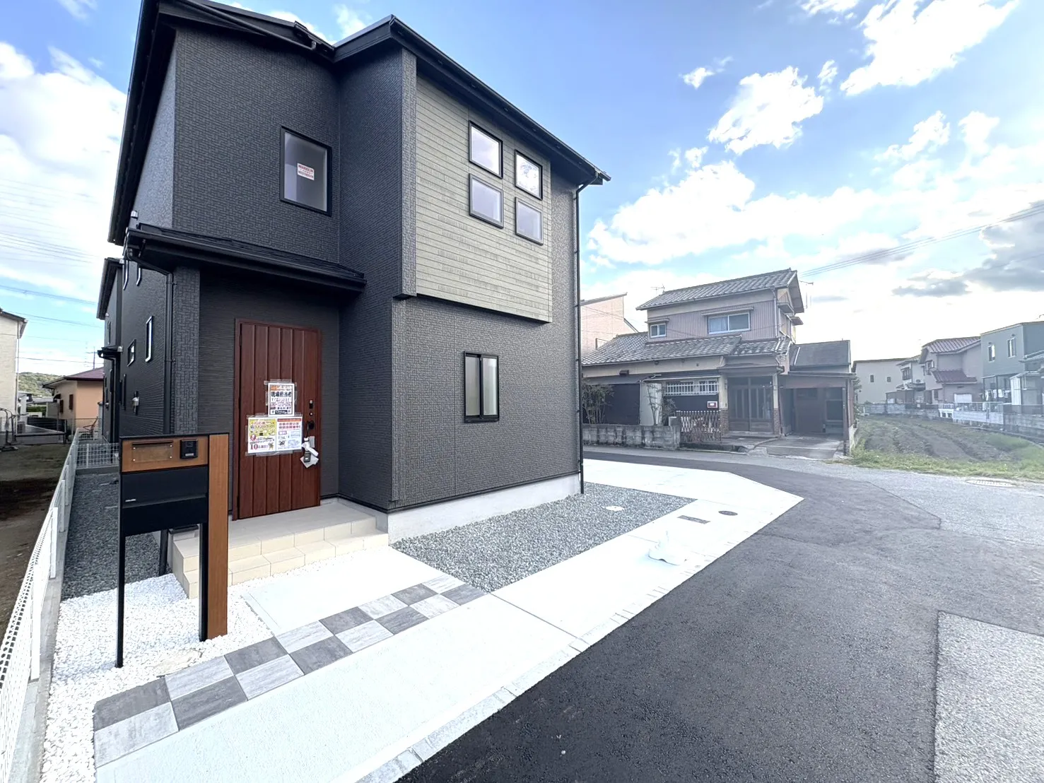 ☆1号棟　建物外観☆