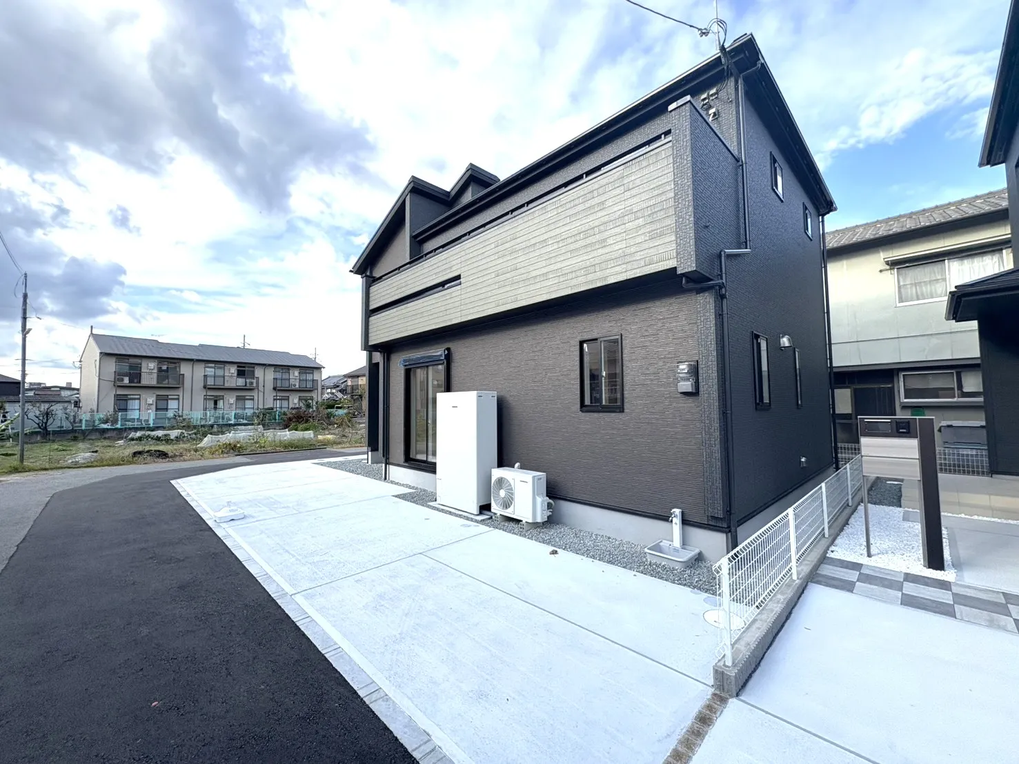 ☆1号棟　建物外観☆