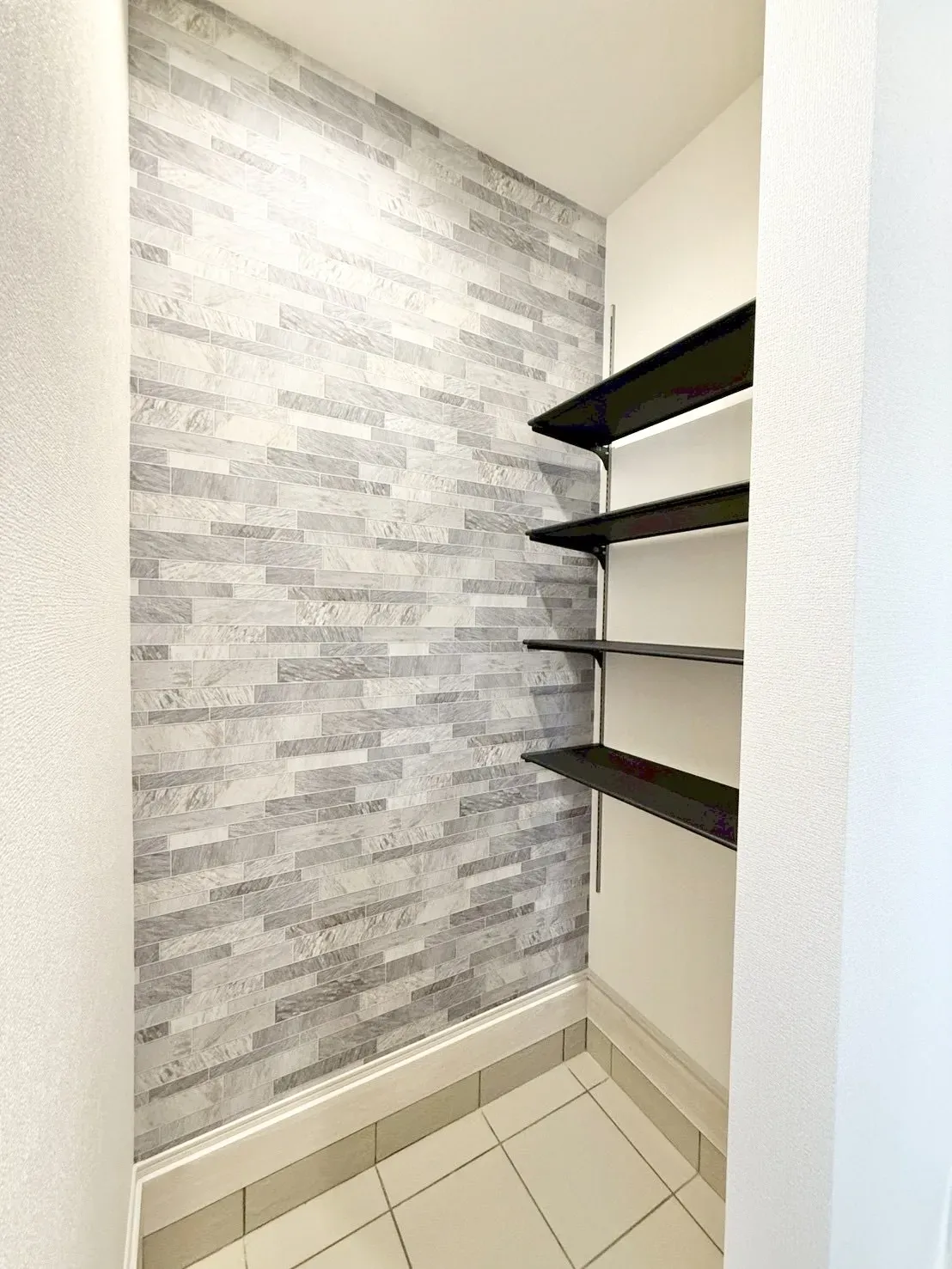 【玄関土間収納 | 1号棟】