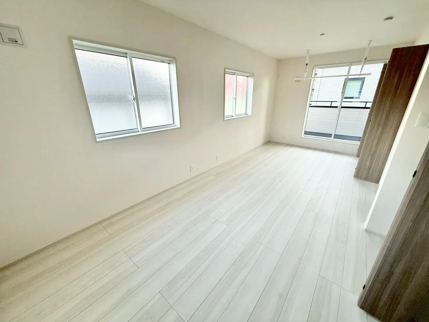 【洋室4.5帖+5.25帖 | 1号棟】