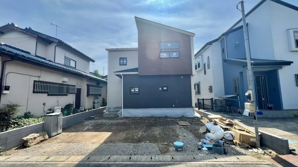 当社売主!
まもなく完成いたします。