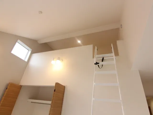 洋室6.75帖ロフト　1号棟