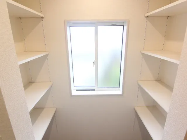 パントリー　2号棟