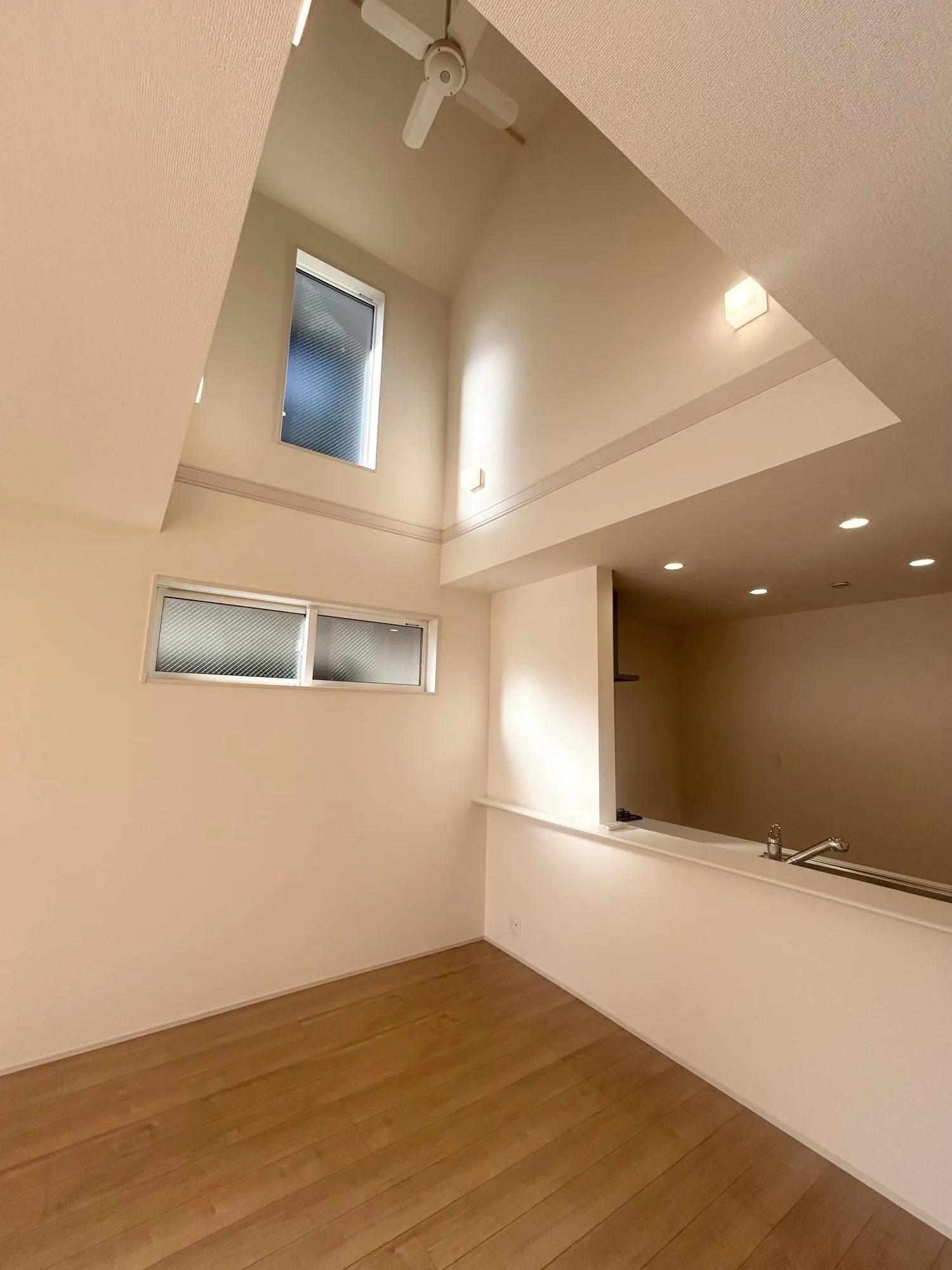 1号棟　リビング吹き抜け