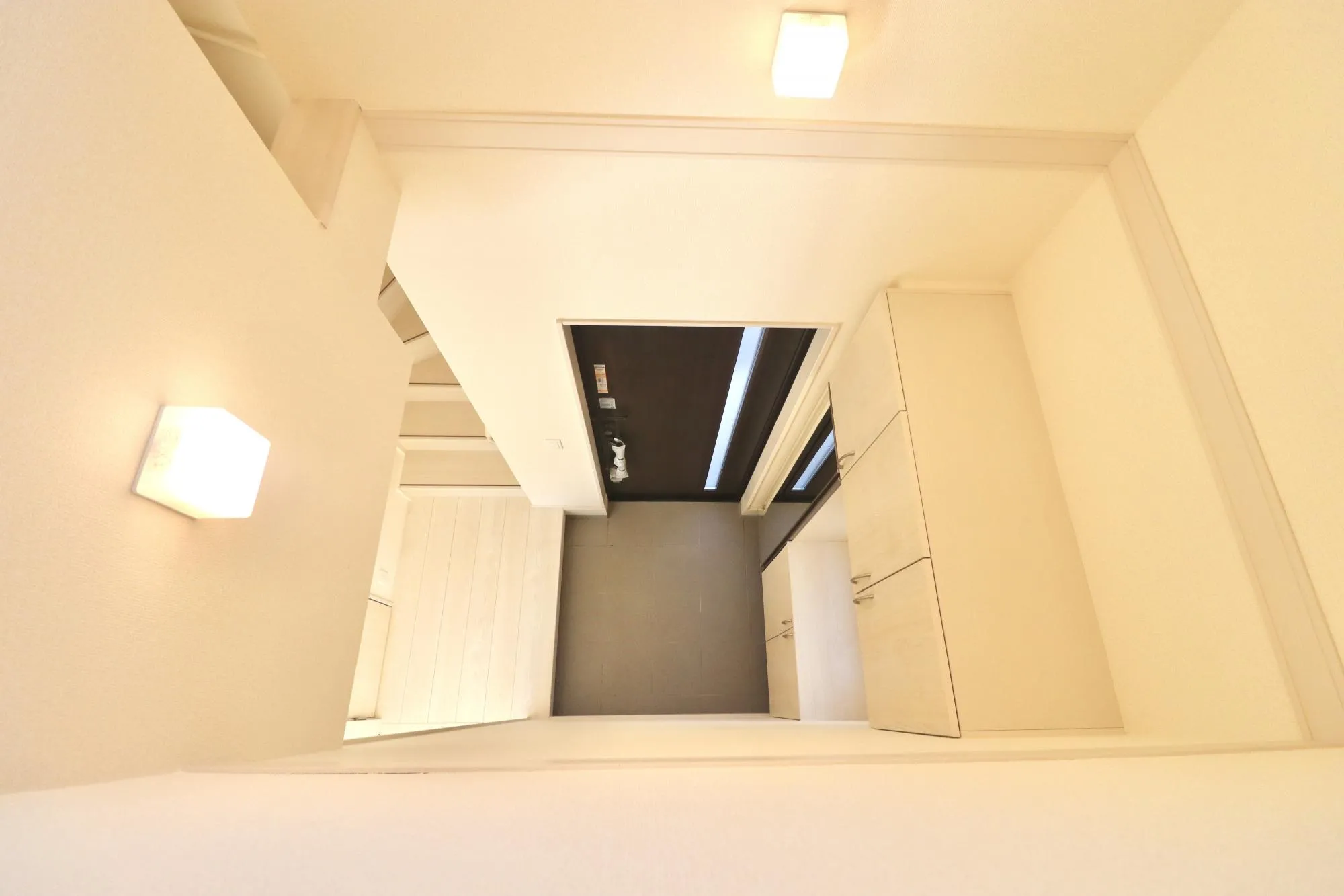 【玄関　吹抜】