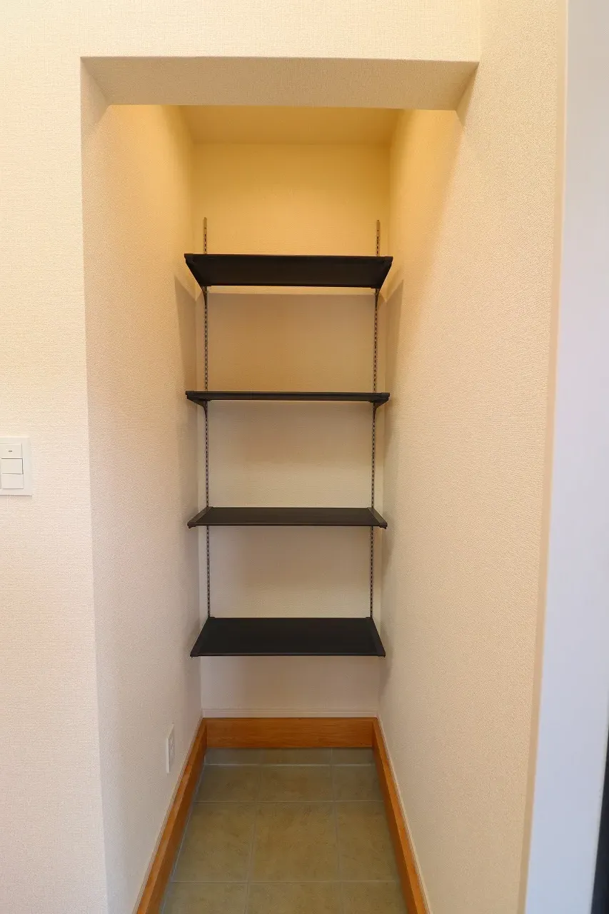 【1号棟土間収納】