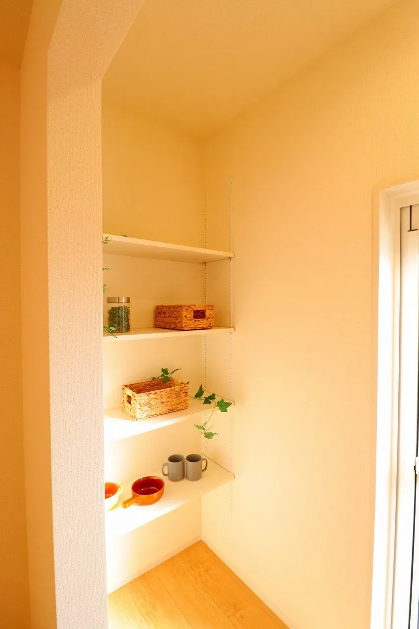 【1号棟パントリー】