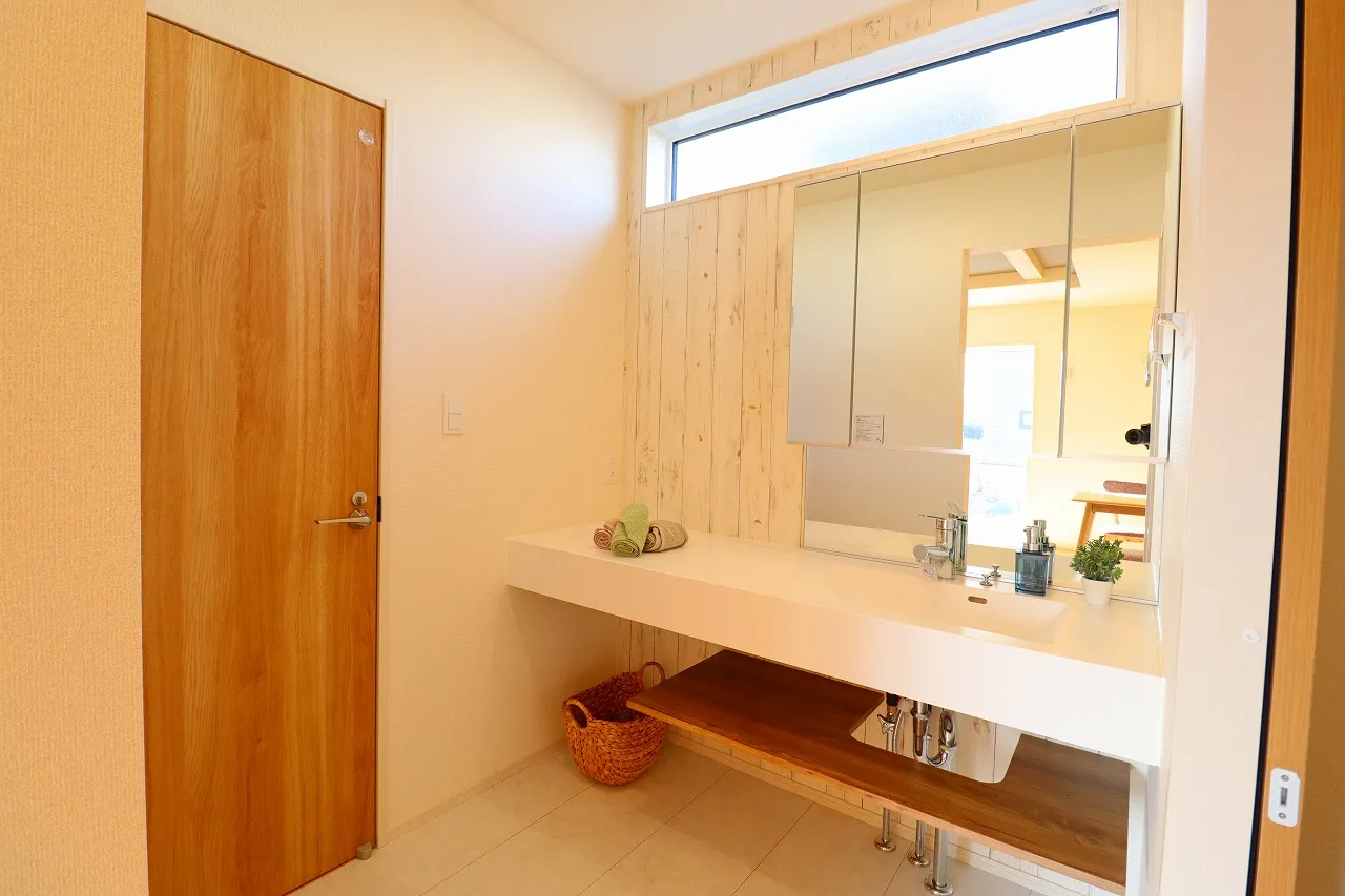 【1号棟洗面所】