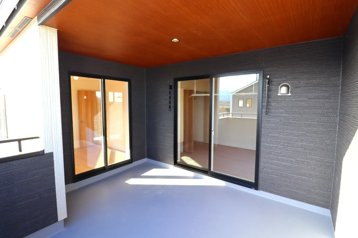 【1号棟インナーバルコニー】