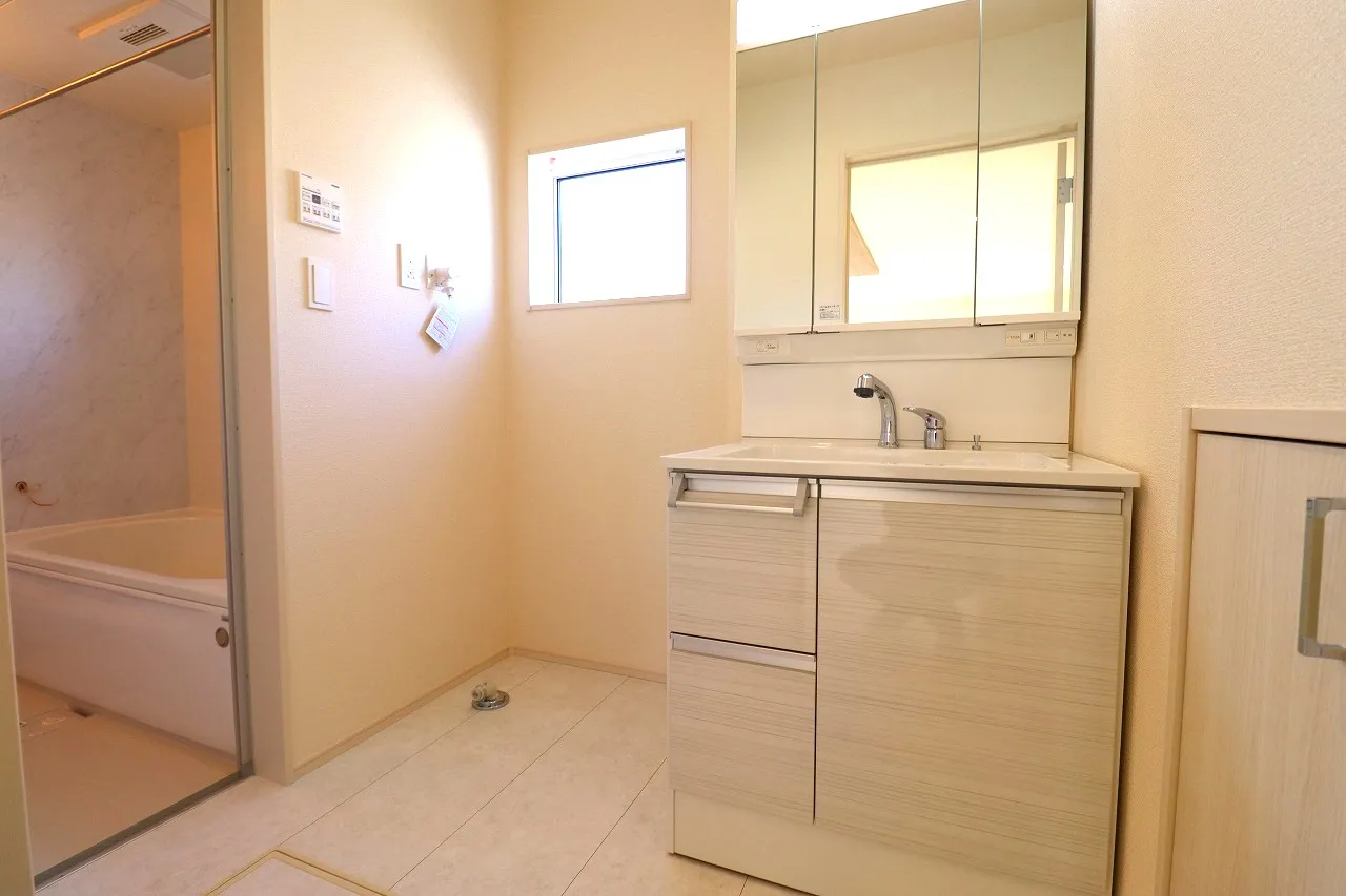 【2号棟洗面所】