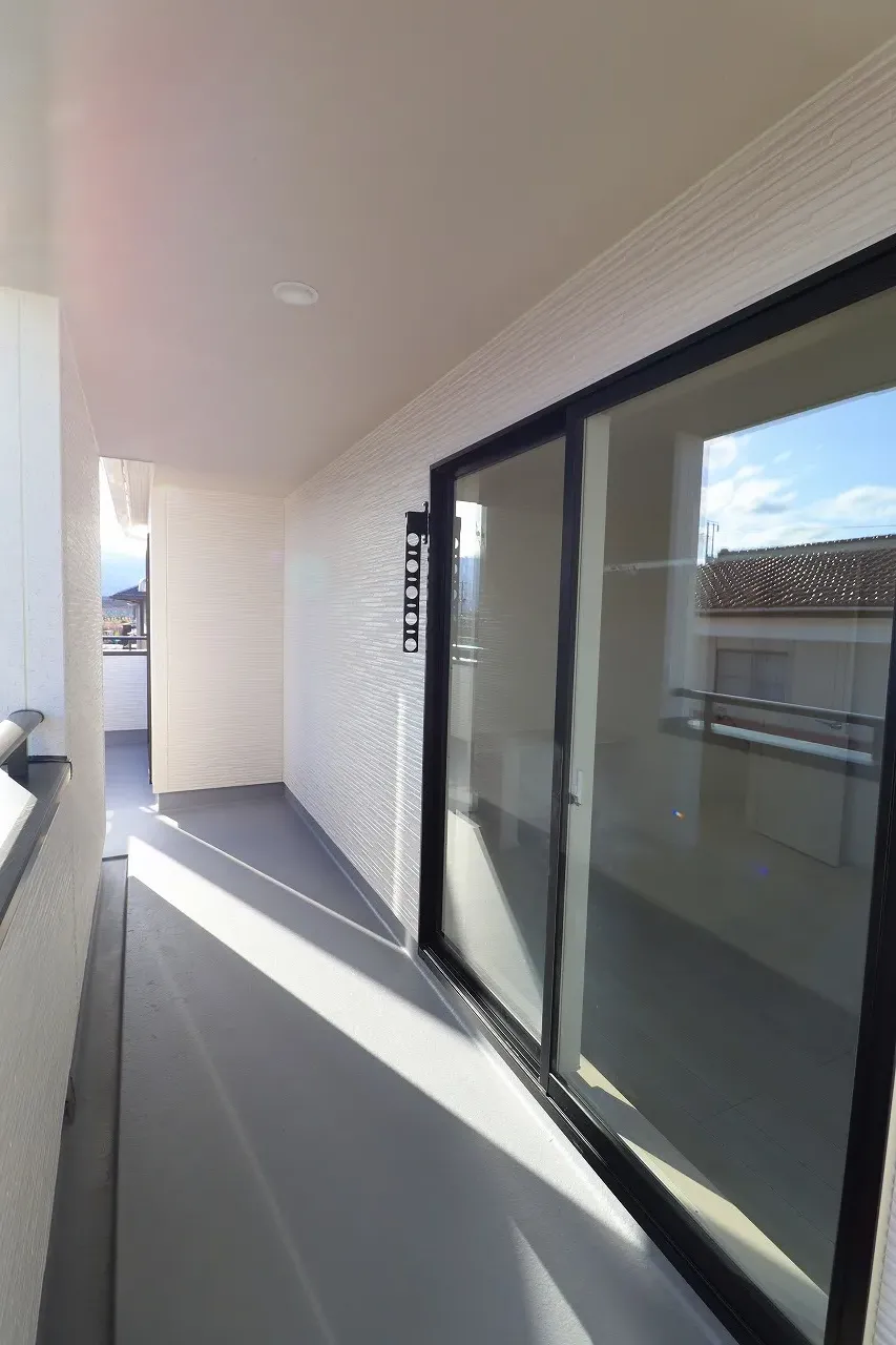 【2号棟インナーバルコニー】