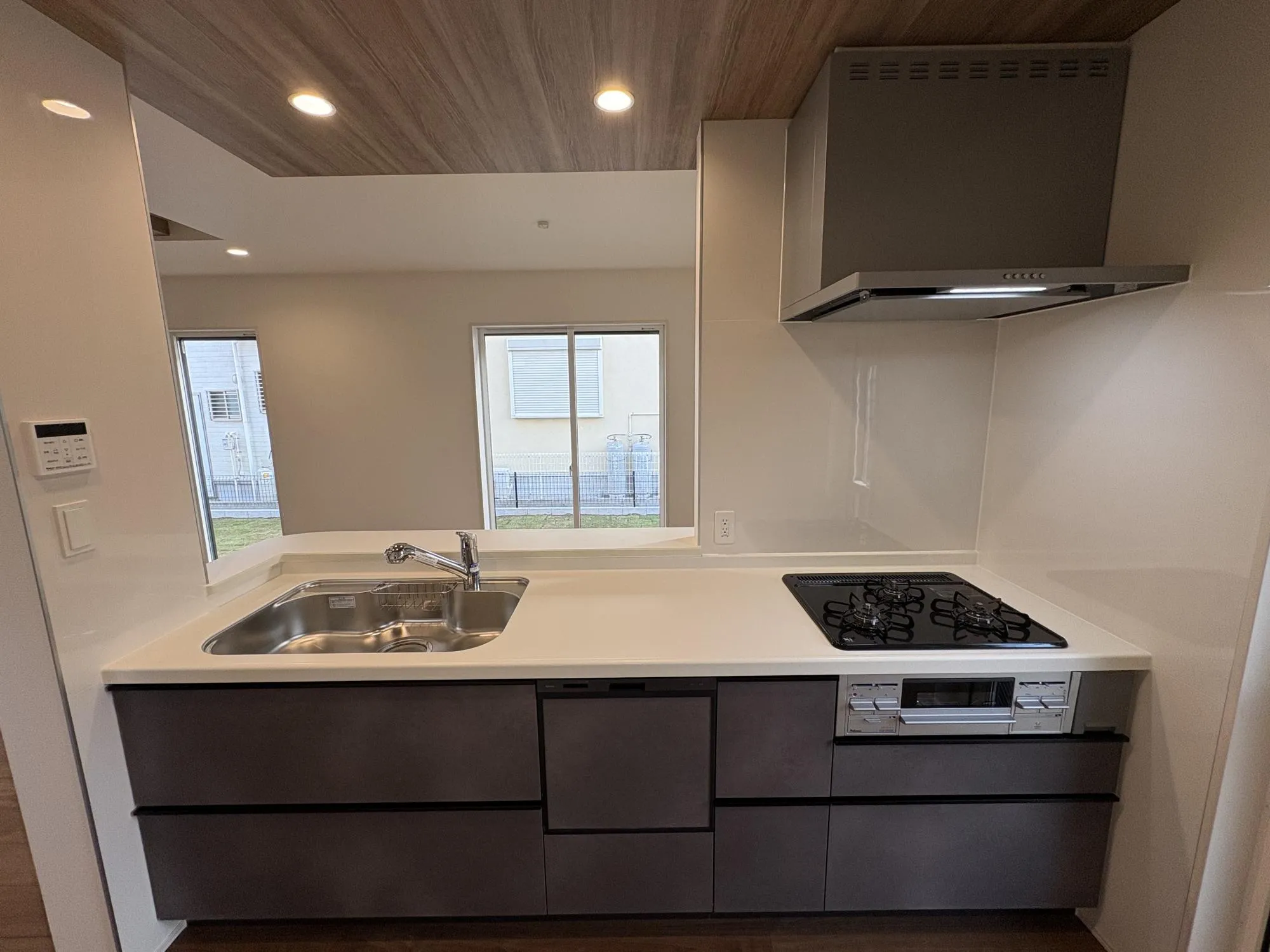 食洗器付きのデザイン性に優れたキッチン