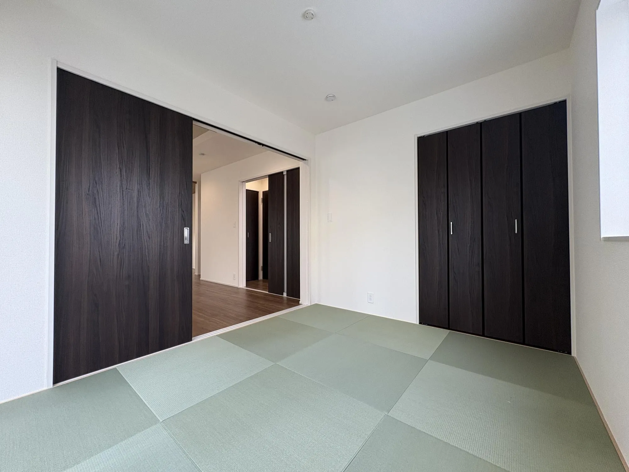 収納完備の和室