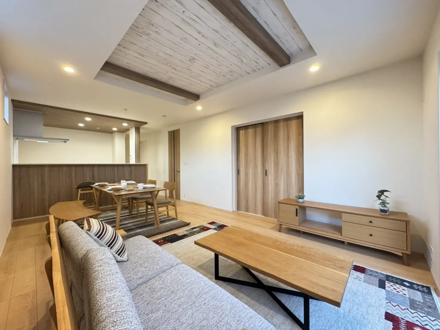 リビングダイニング