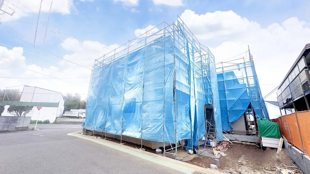 1号棟　並列2台のカースペース!
北側にもう1台スペースあり!
