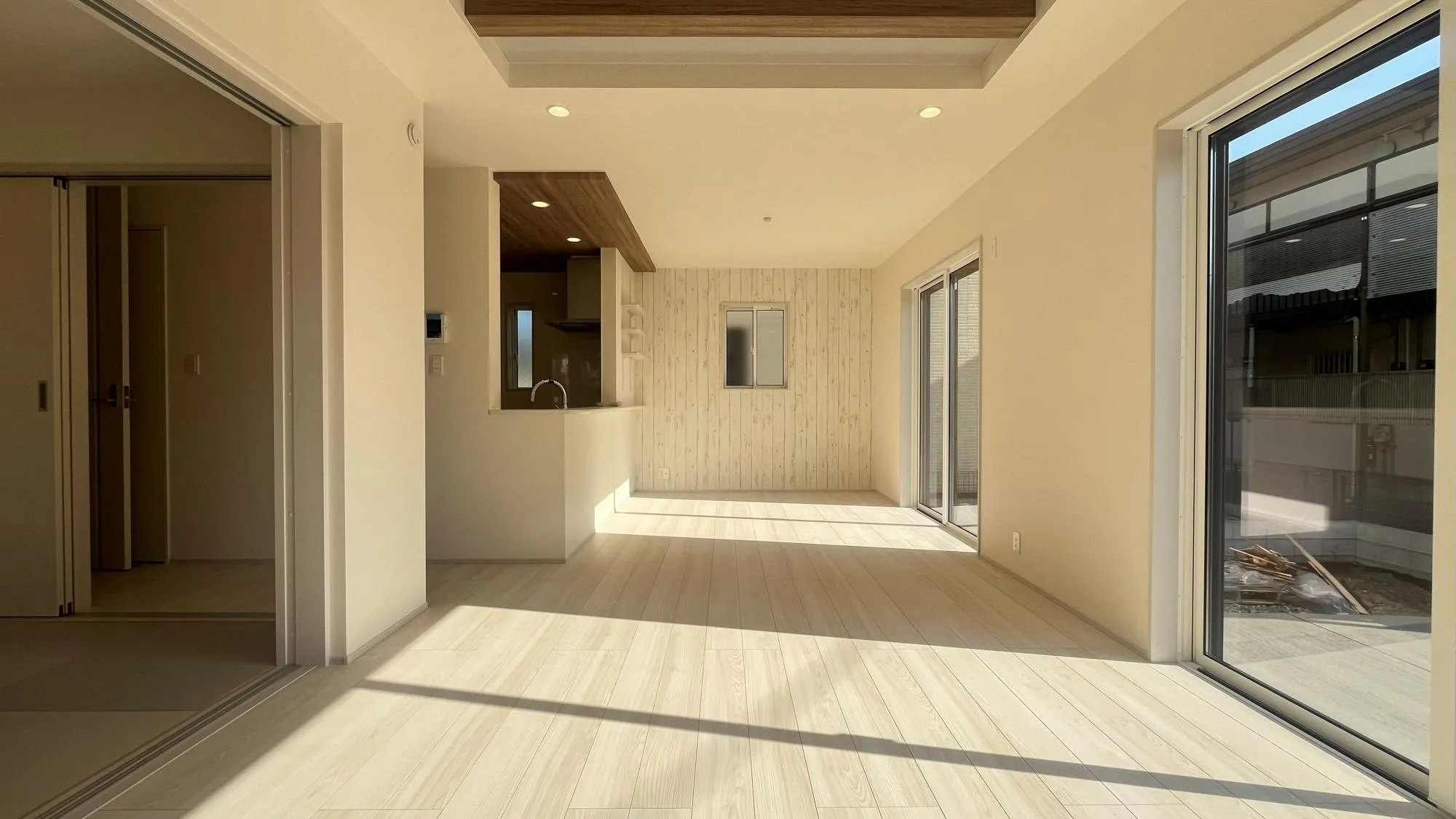 まとまりのあるリビングは家事導線も良くお掃除等しやすいです。