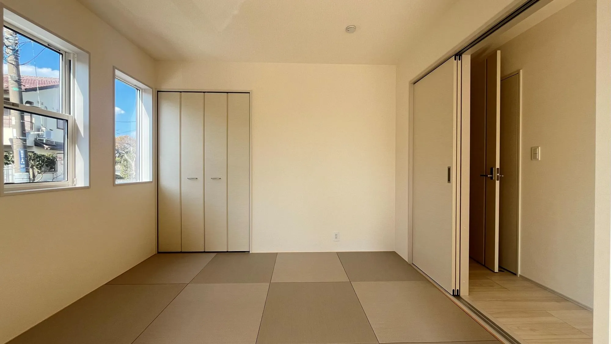 一息着くのに便利な和室。