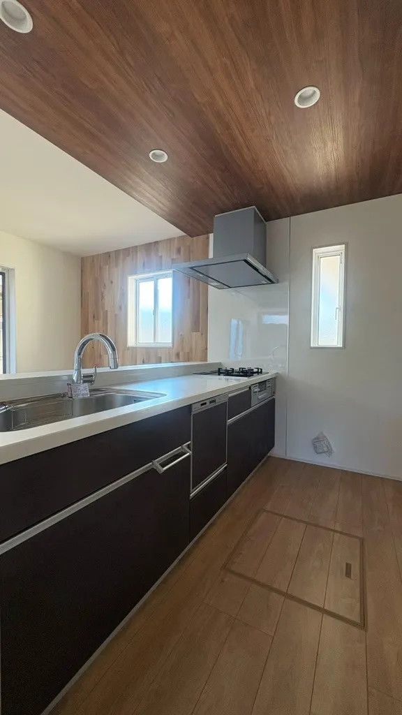 2号棟　システムキッチン　タッチレス浄水器と食洗器が標準仕様です!