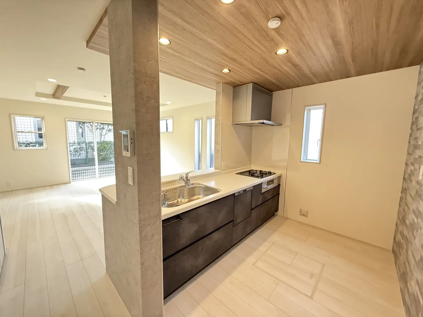 【②号棟キッチン】