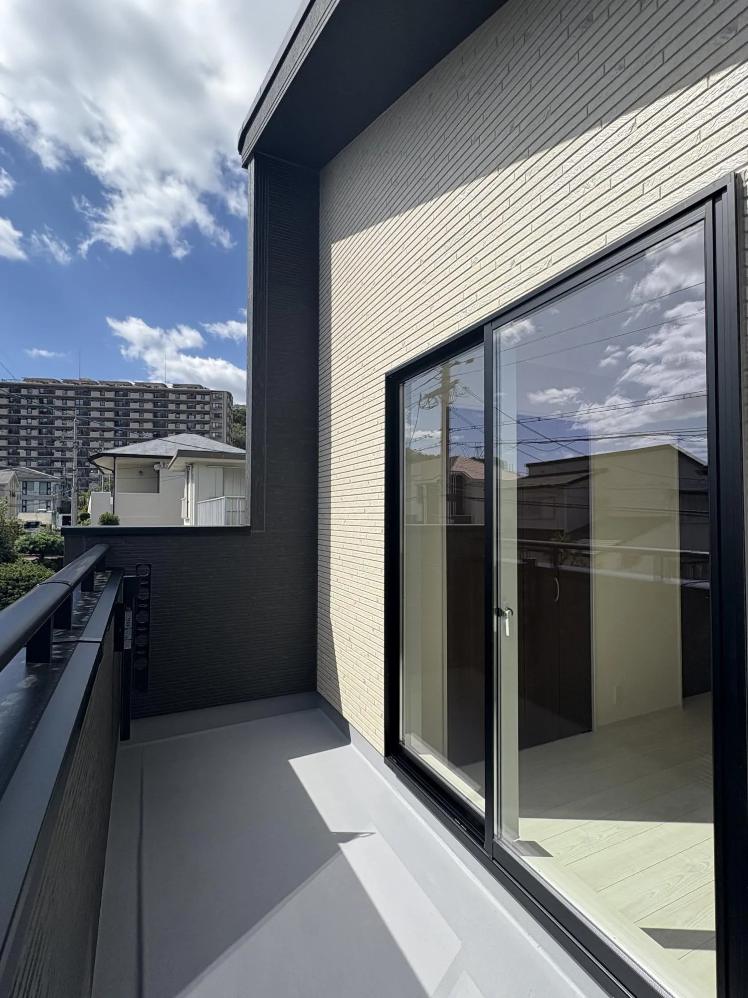 【バルコニー】