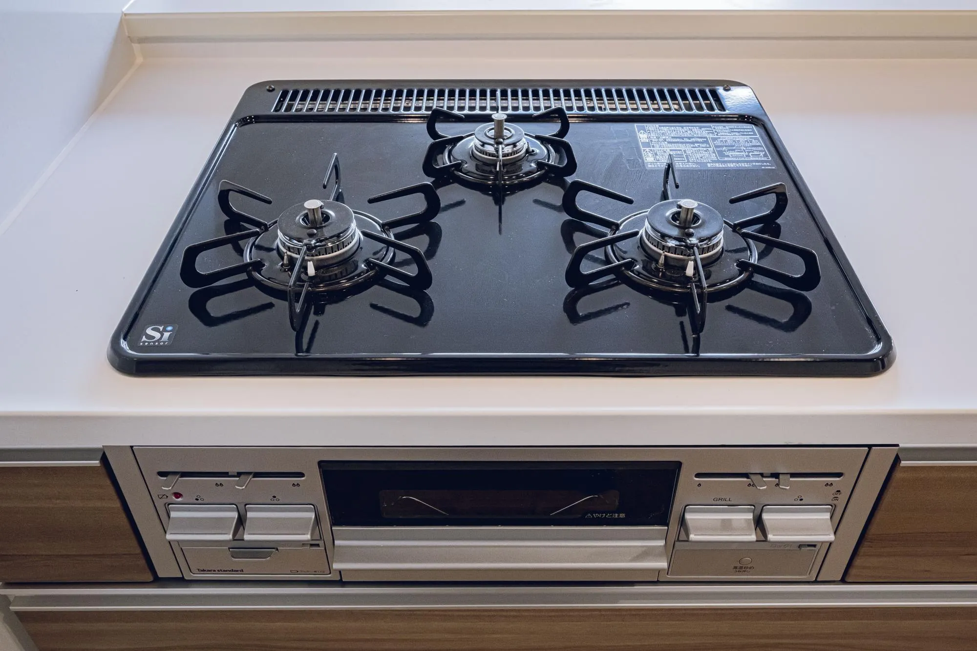 お手入れがしやすいホーロートップ!
