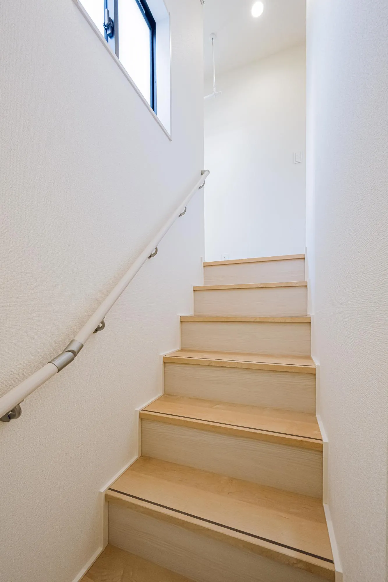 手すり付き階段