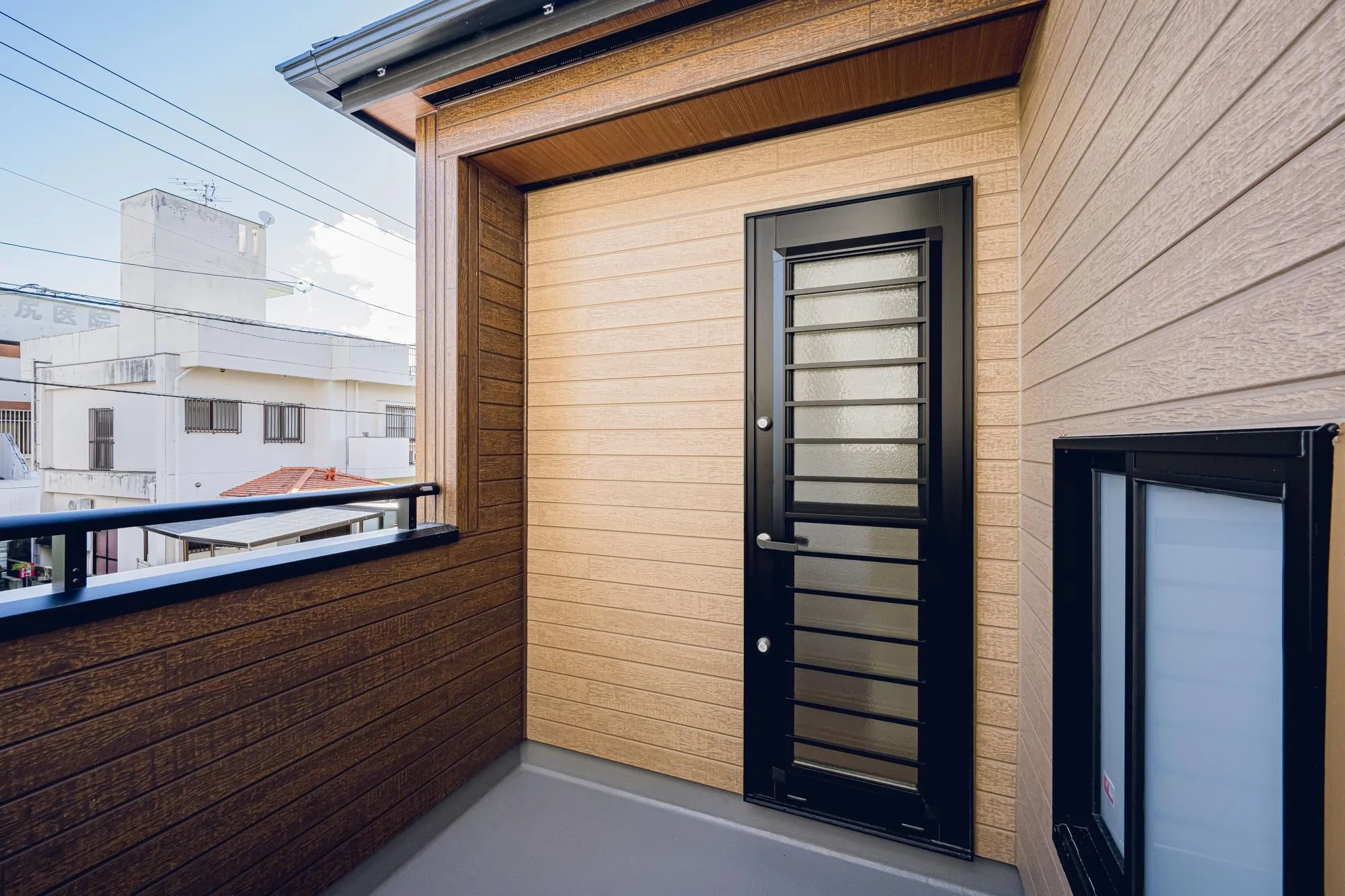 フリースペースから出入りするバルコニー2.5帖