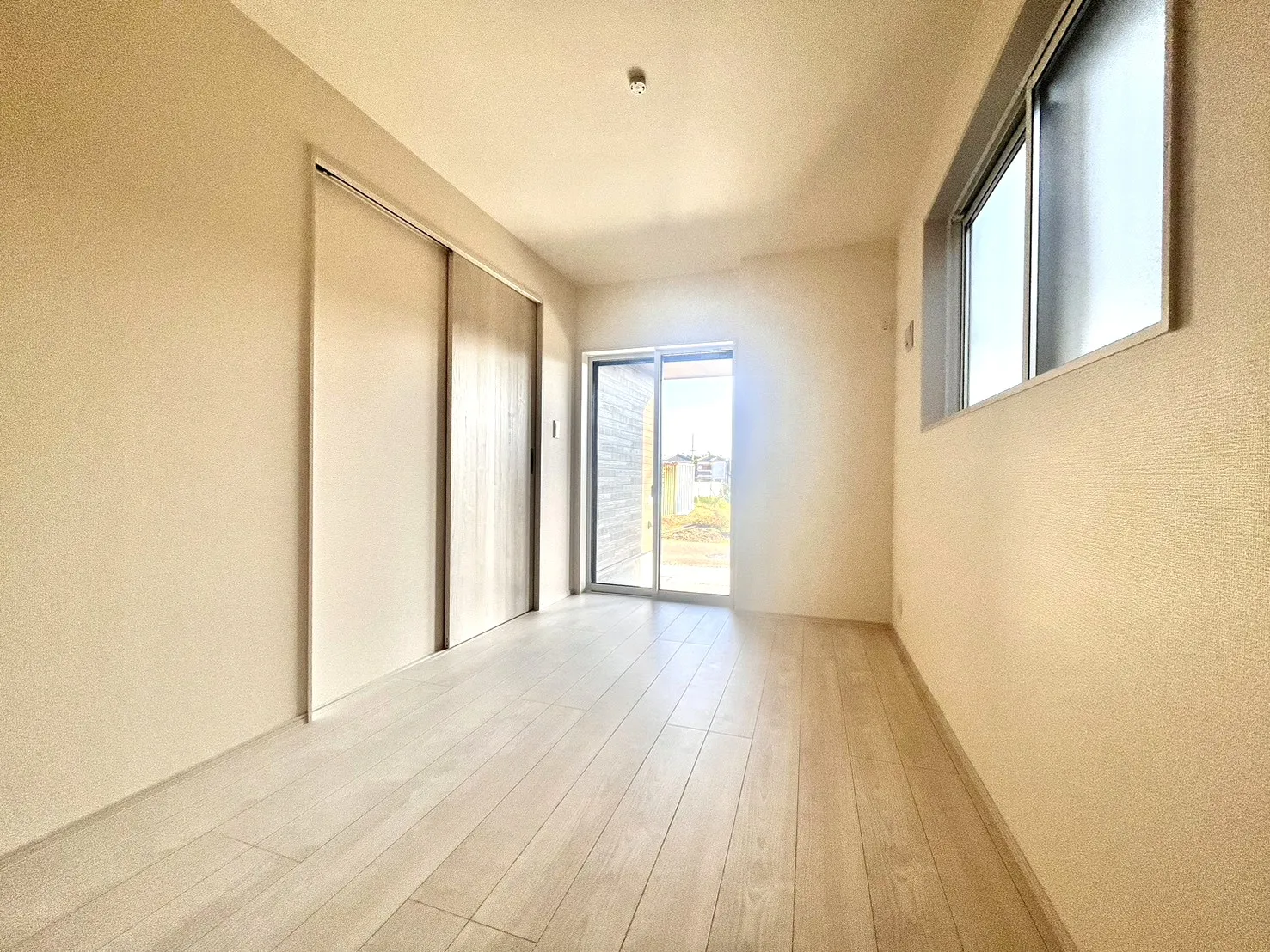 ☆2号棟　1階5.0畳洋室☆