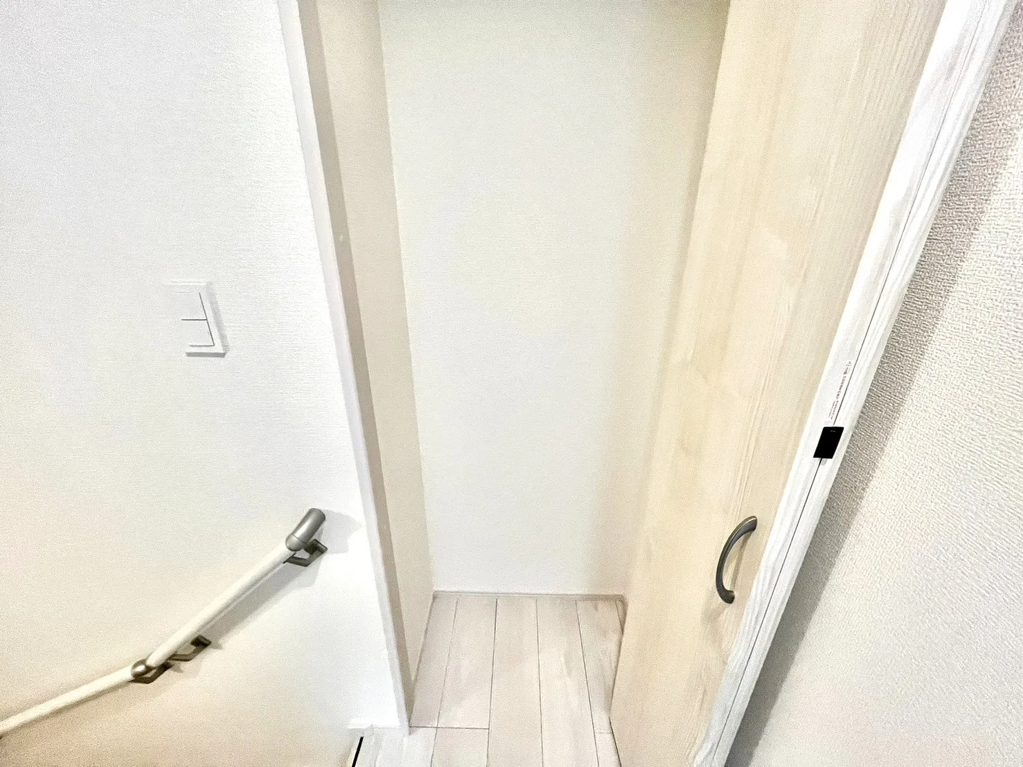 ☆2号棟　3階廊下収納☆