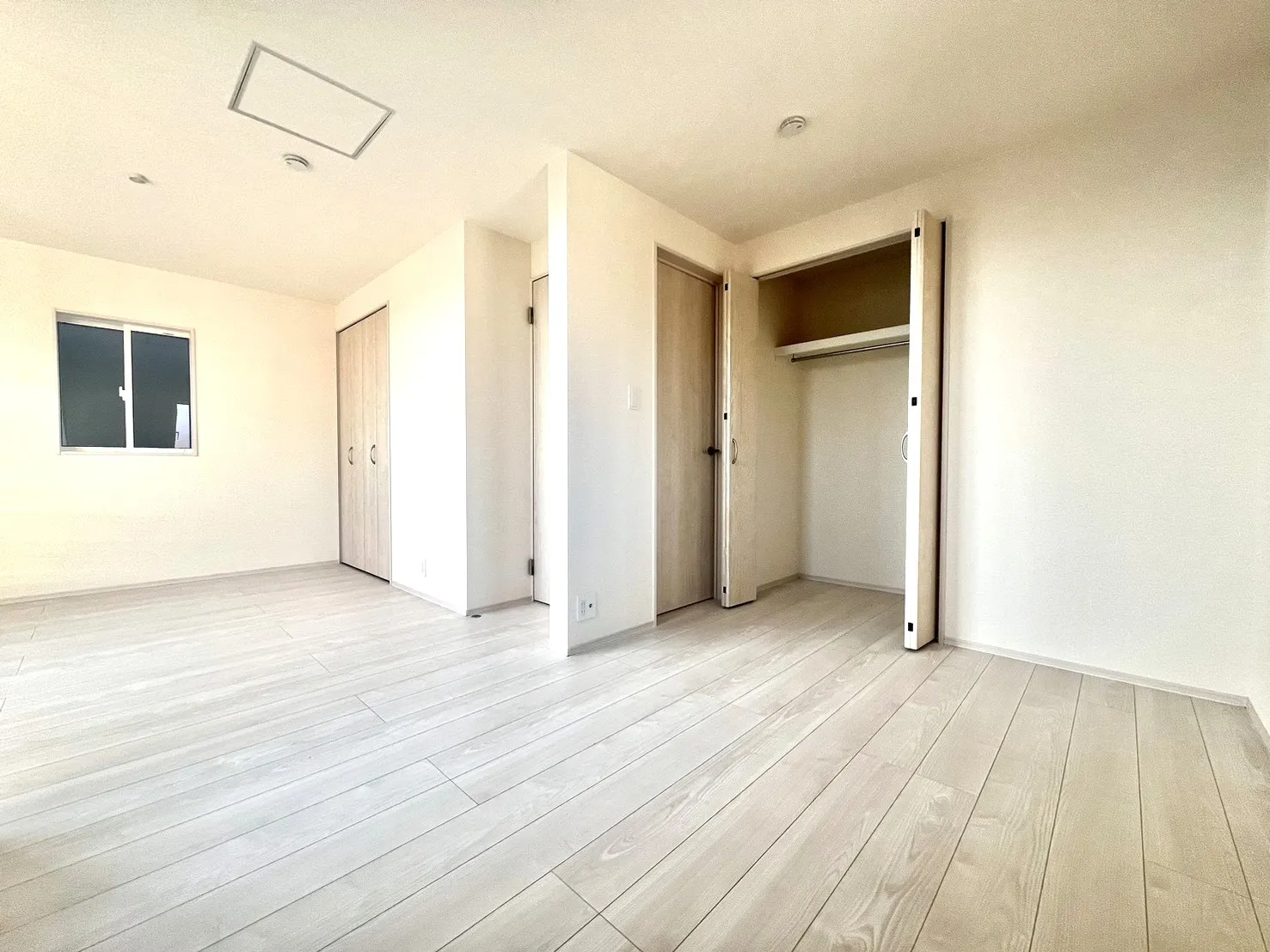 ☆2号棟　5.5畳洋室&4.375畳洋室☆