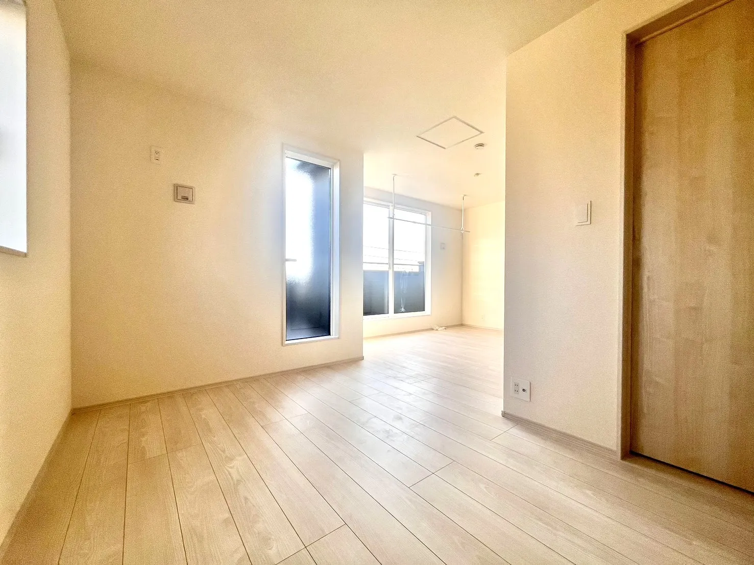 ☆2号棟　4.375畳洋室☆